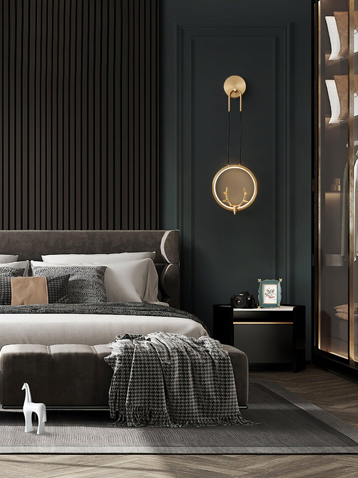 Kirixy Brass Whimsical Wall Lamp