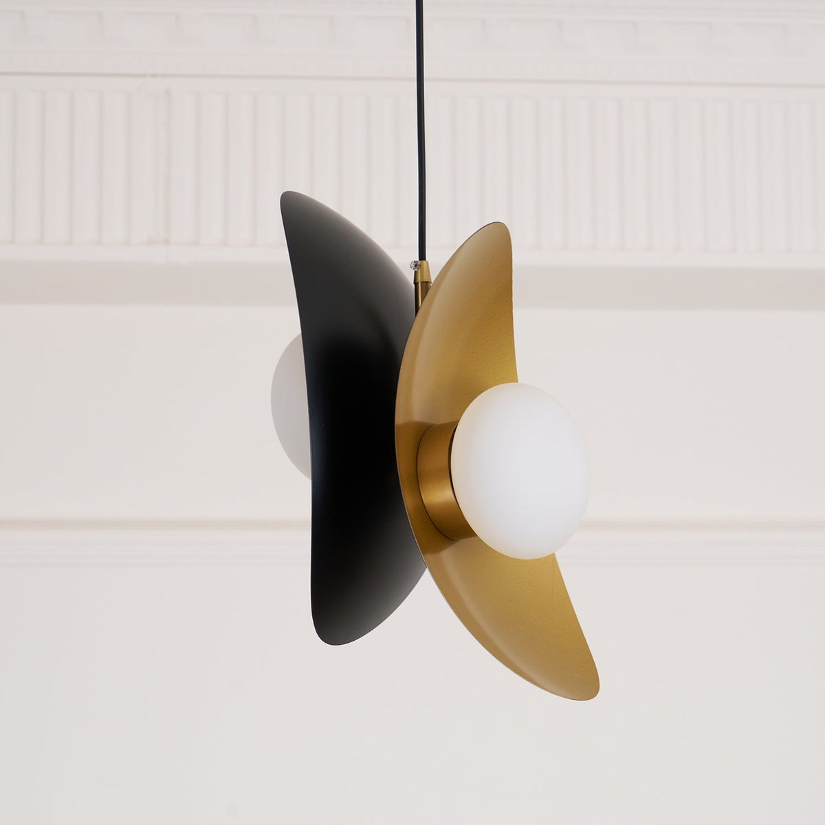 Veloine Contemporary Pendant Lamp