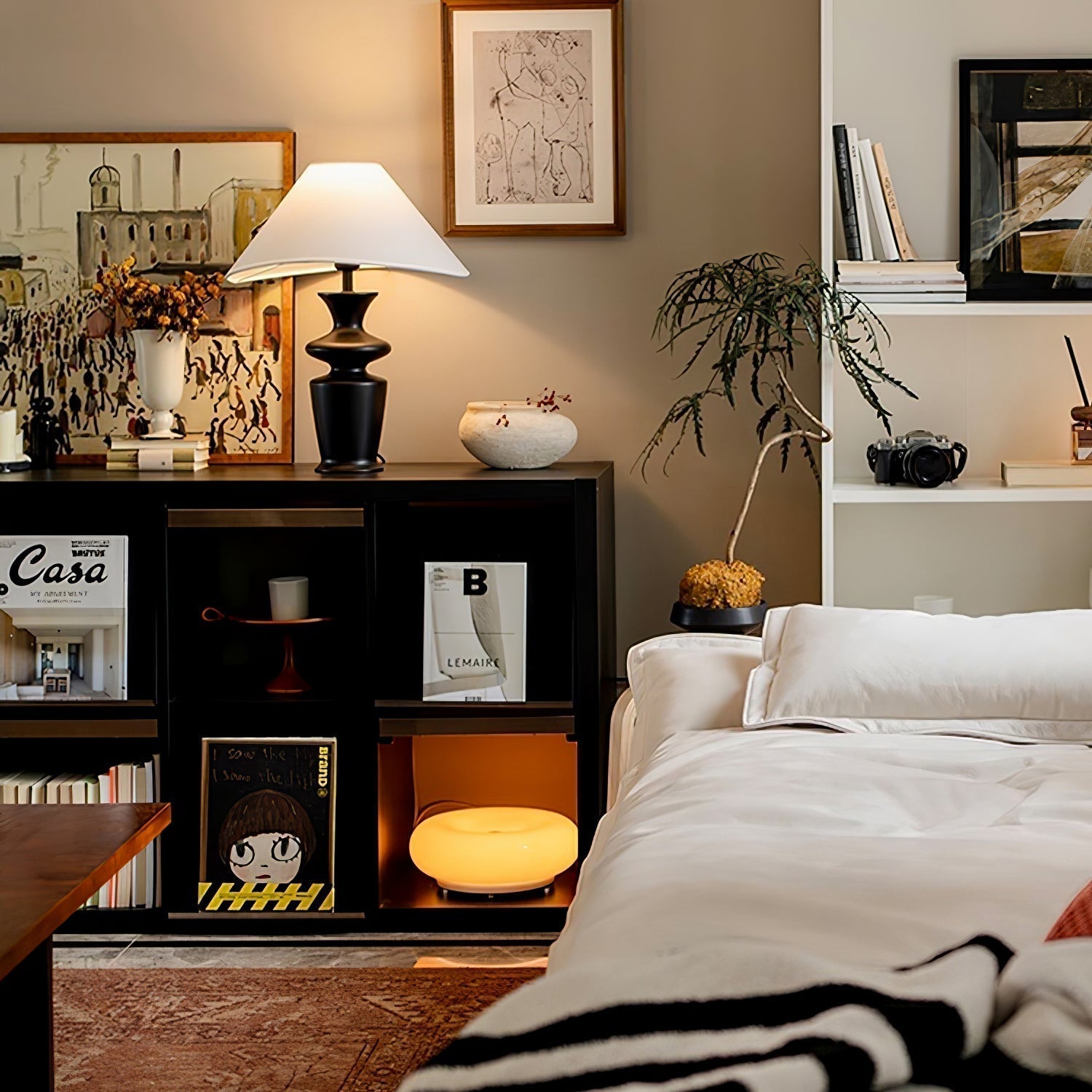 Arius Vintage Wood Table Lamp