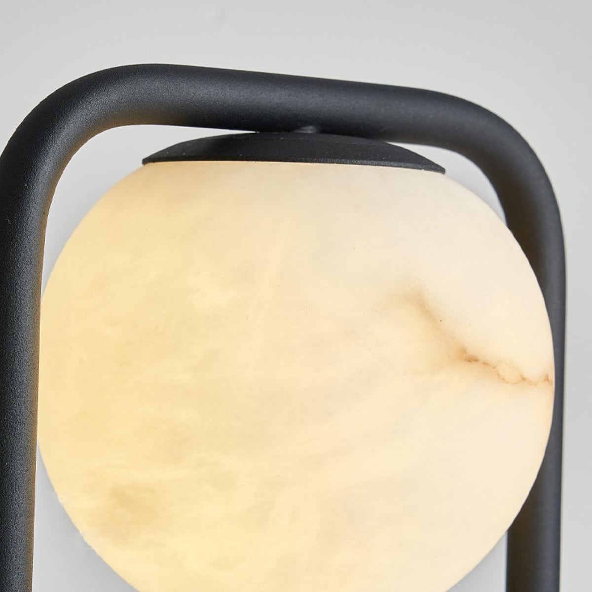 Ulrinus Arch Alabaster Table Lamp