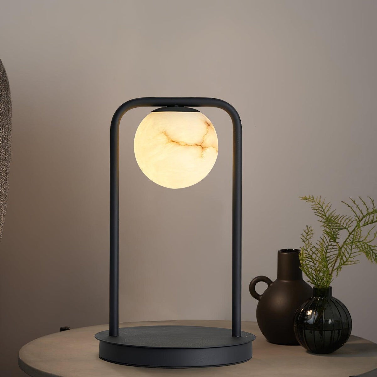 Ulrinus Arch Alabaster Table Lamp