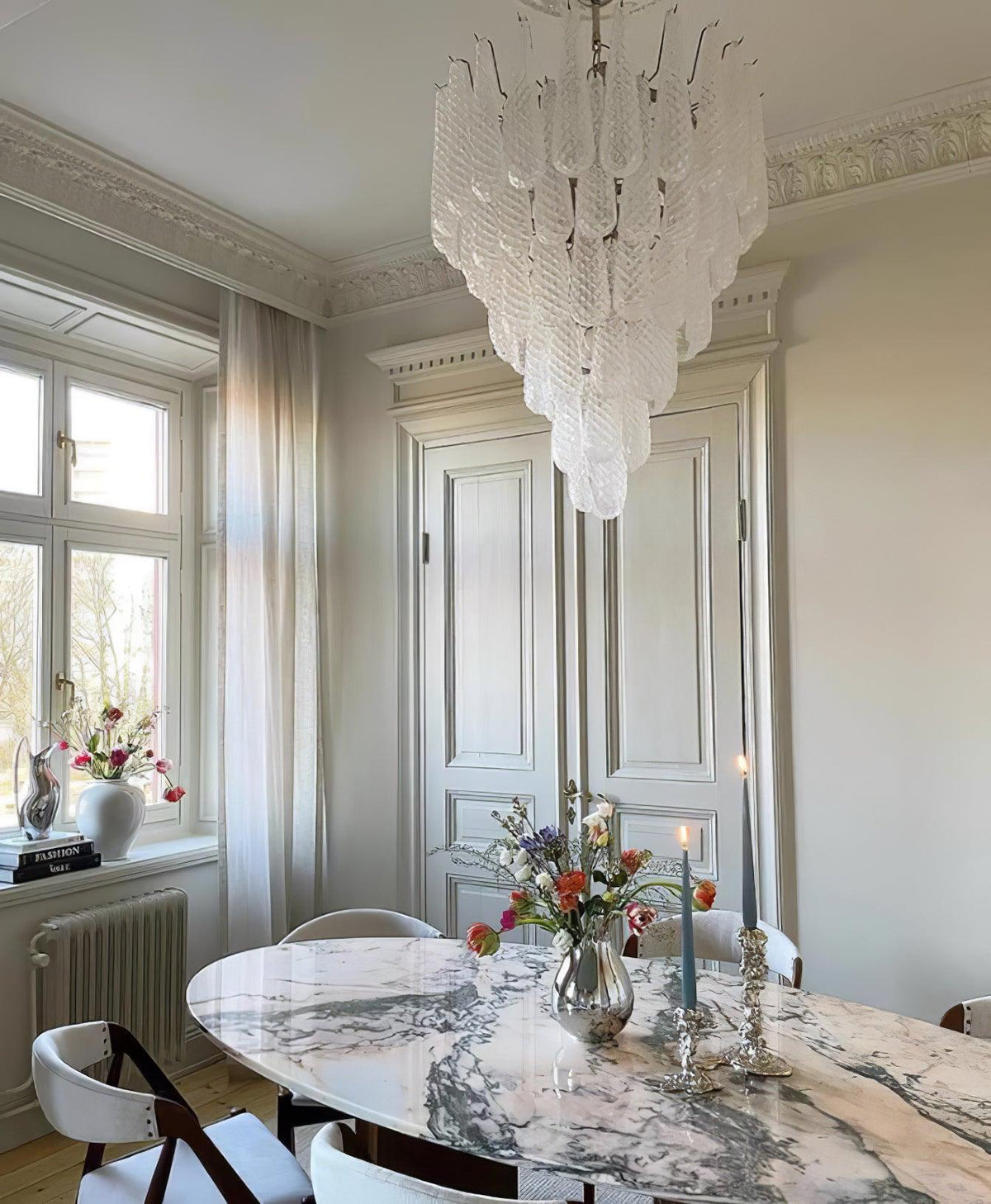 Zemaryra Glass Chandelier