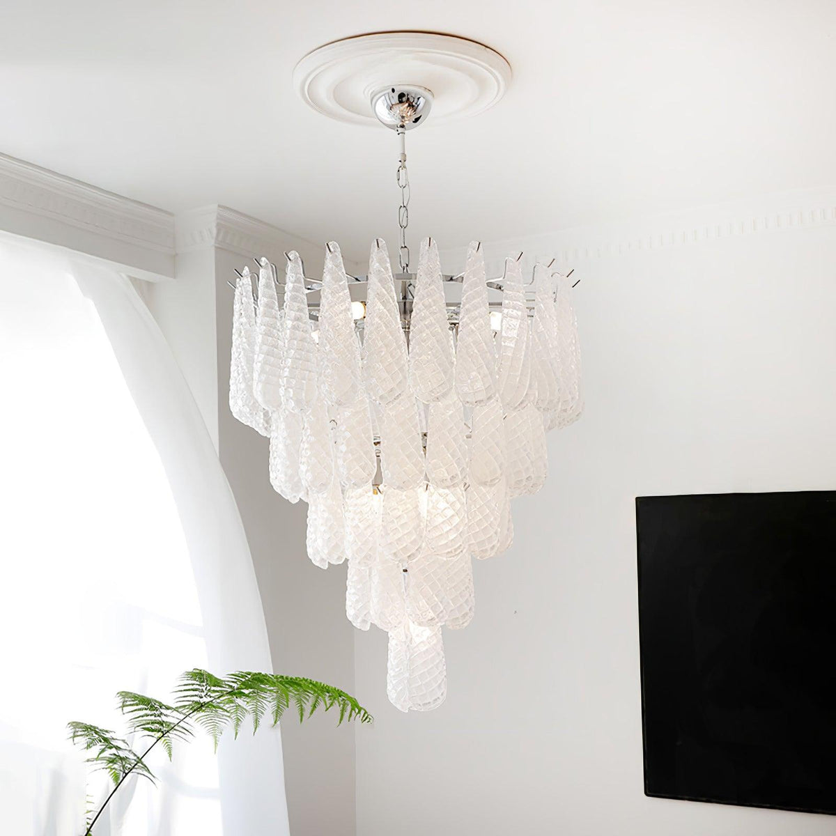 Zemaryra Glass Chandelier