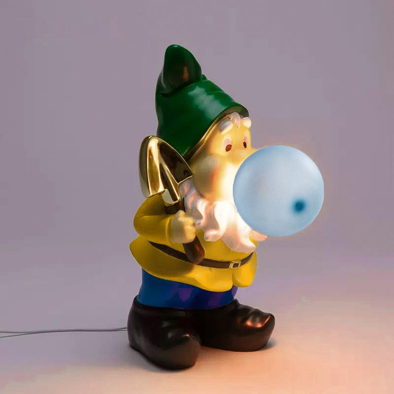 Brisa Resin Playful Table Lamp