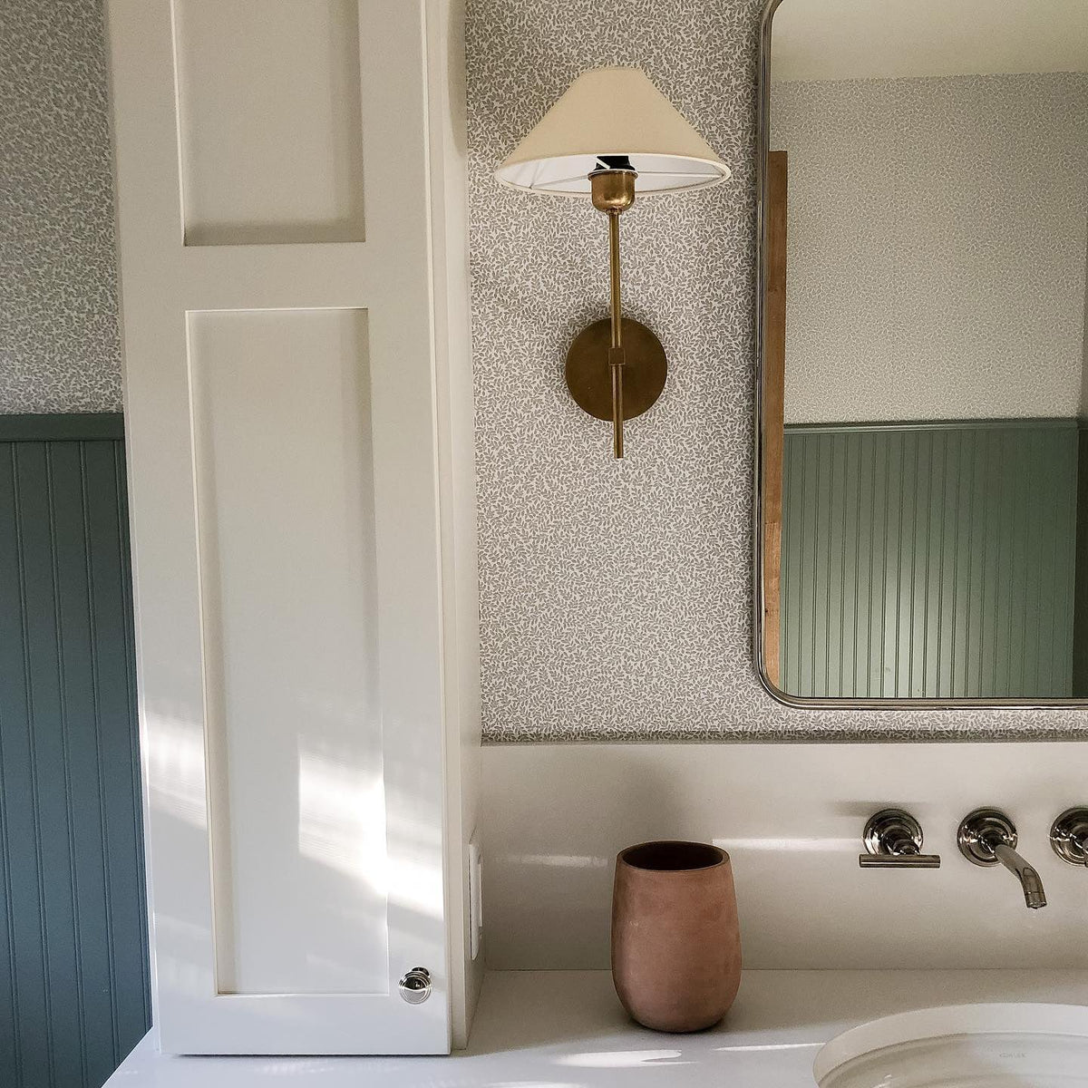 Orelisira Wall Lamp