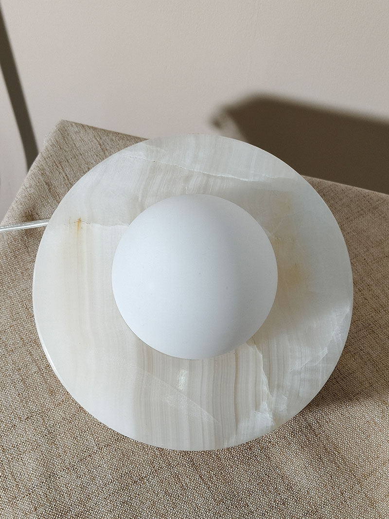 Fryle Jade Minimalist Halo Table Lamp
