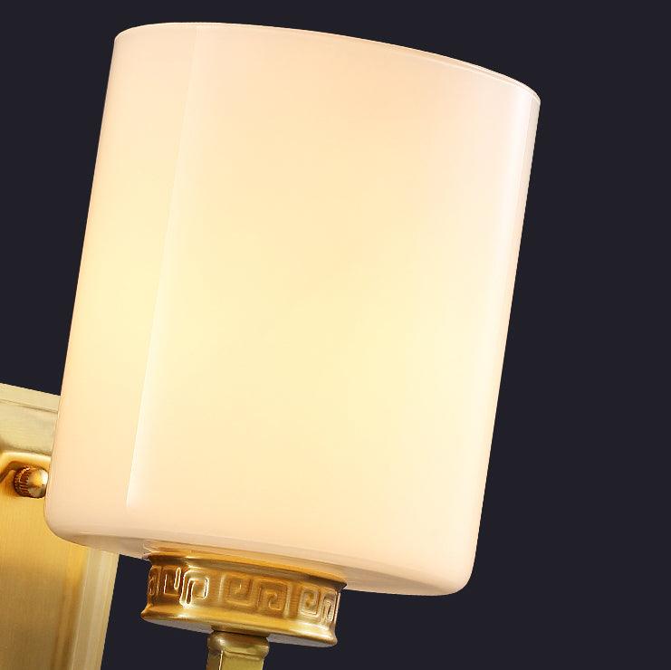 Regal Classic Brass Wall Lamp