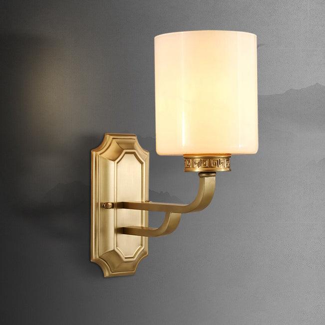 Regal Classic Brass Wall Lamp
