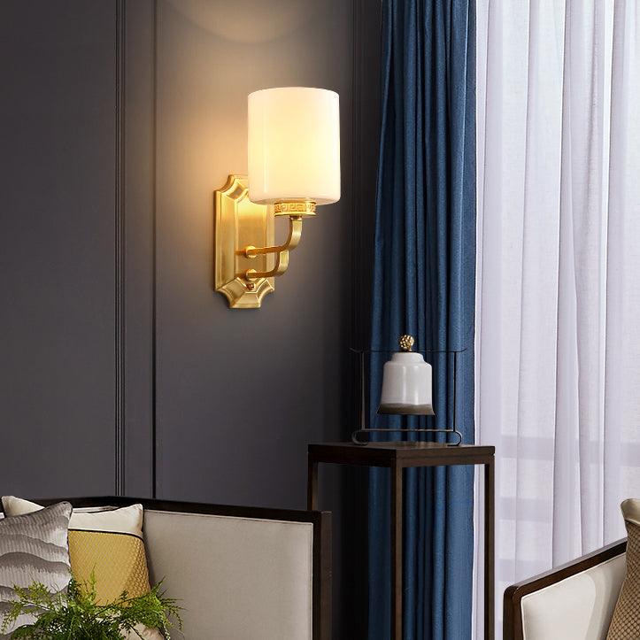 Regal Classic Brass Wall Lamp