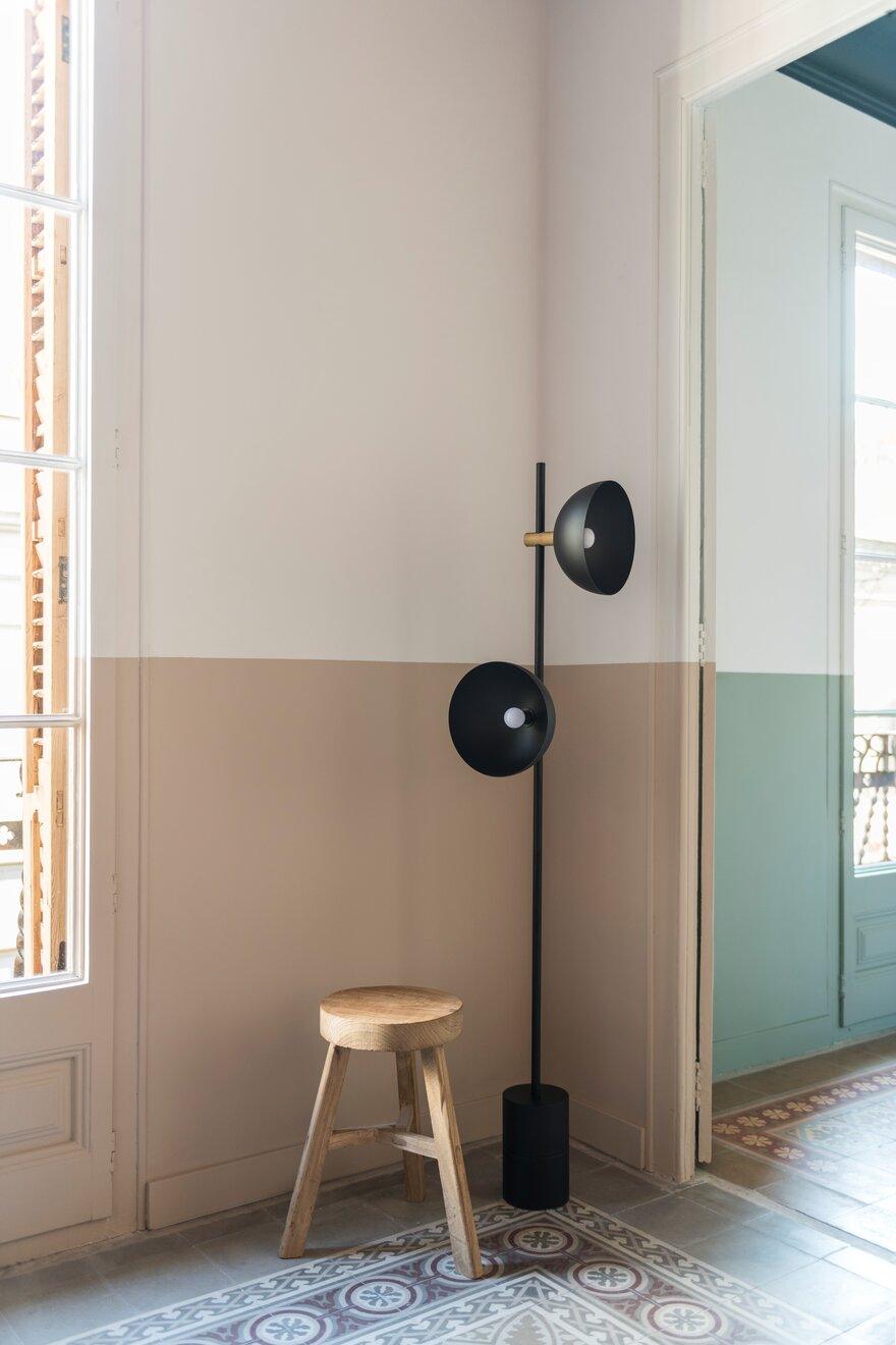 Lumase Glass Minimalist Floor Lamp