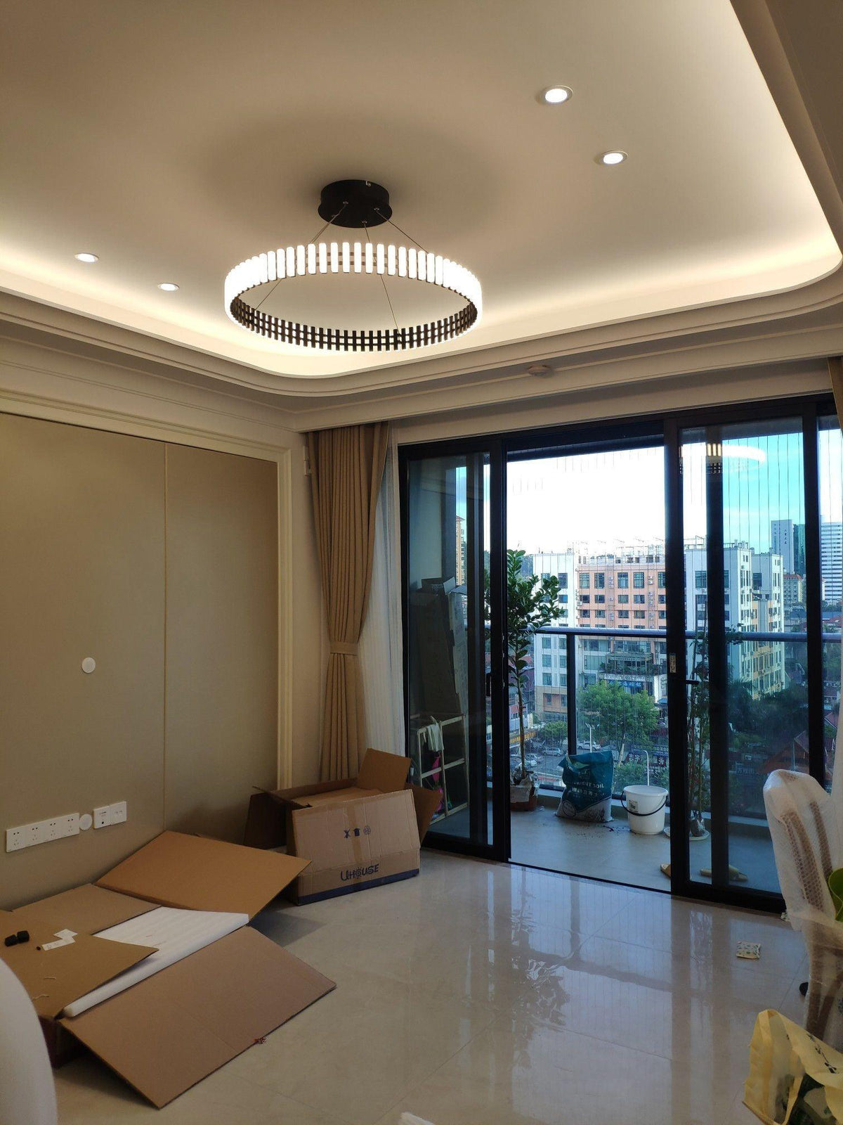Rivo Stylis Hanging LED Chandelier