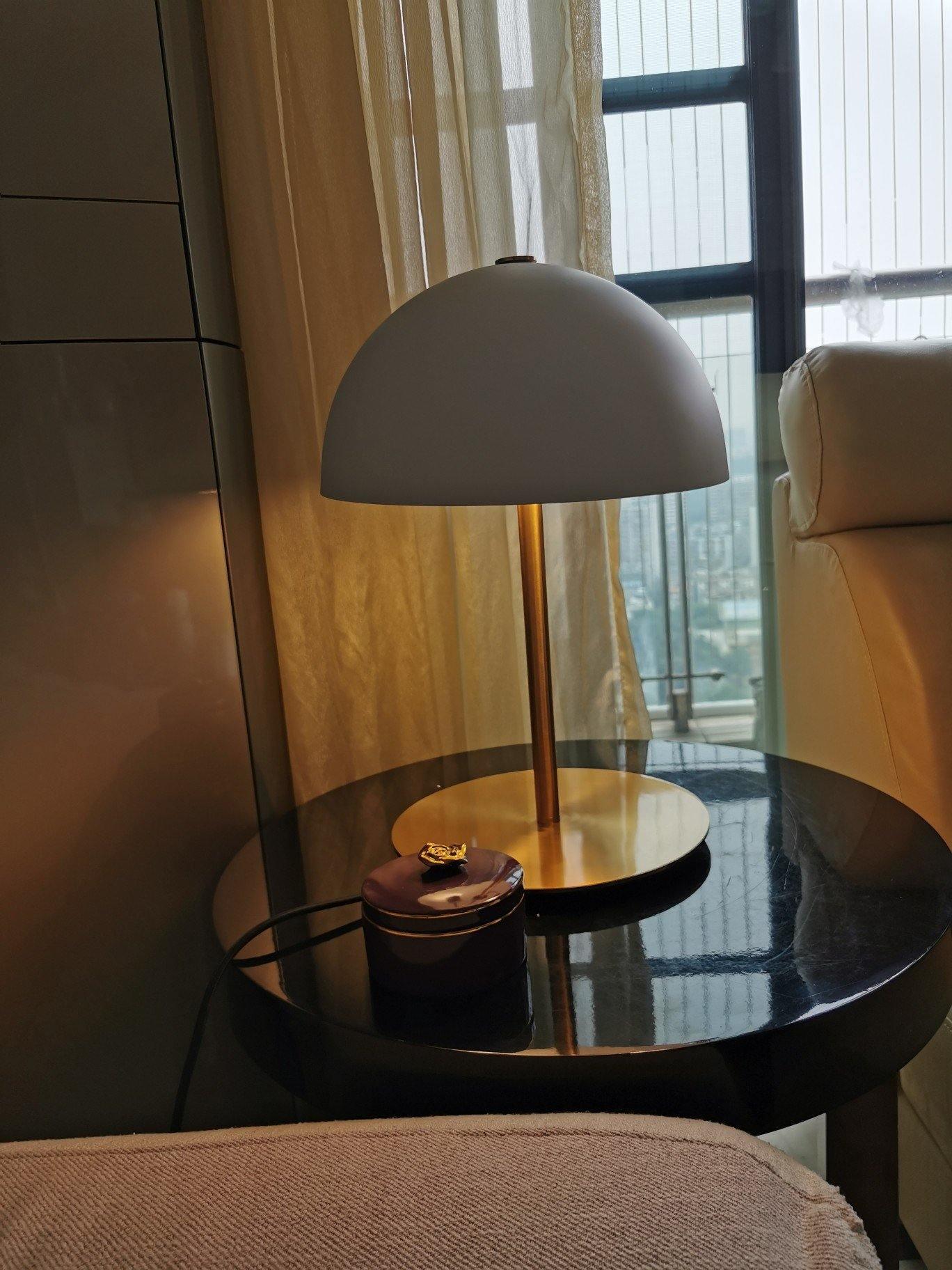 Zephen Acrylic Scandinavian Table Lamp - Neutral Decor