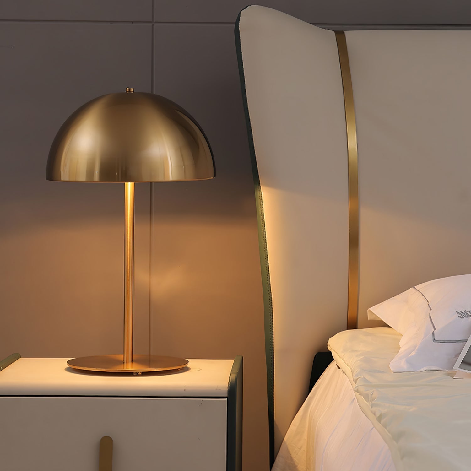 Zephen Acrylic Scandinavian Table Lamp - Neutral Decor