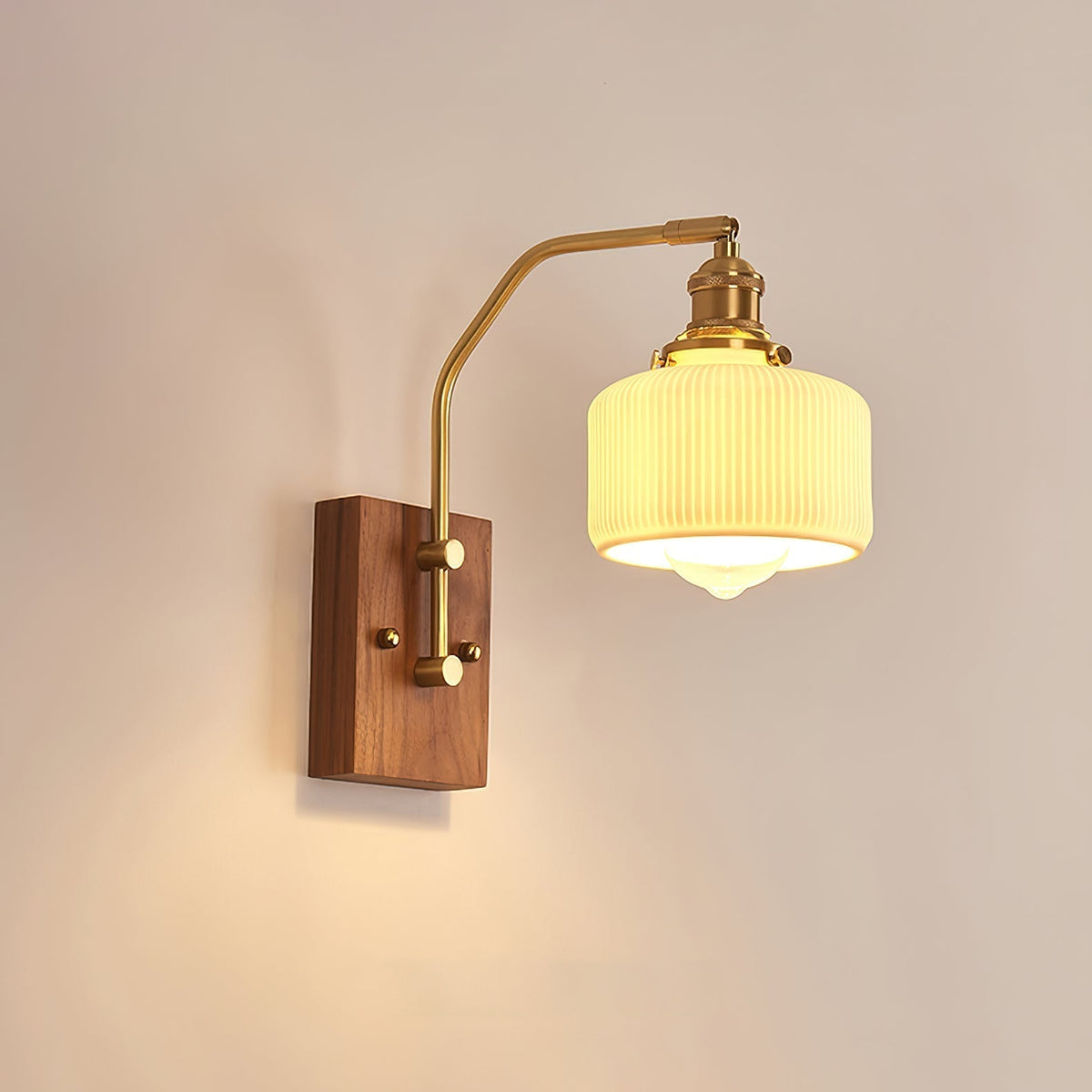Umeris Elegance Vintage Walnut Wall Lamp