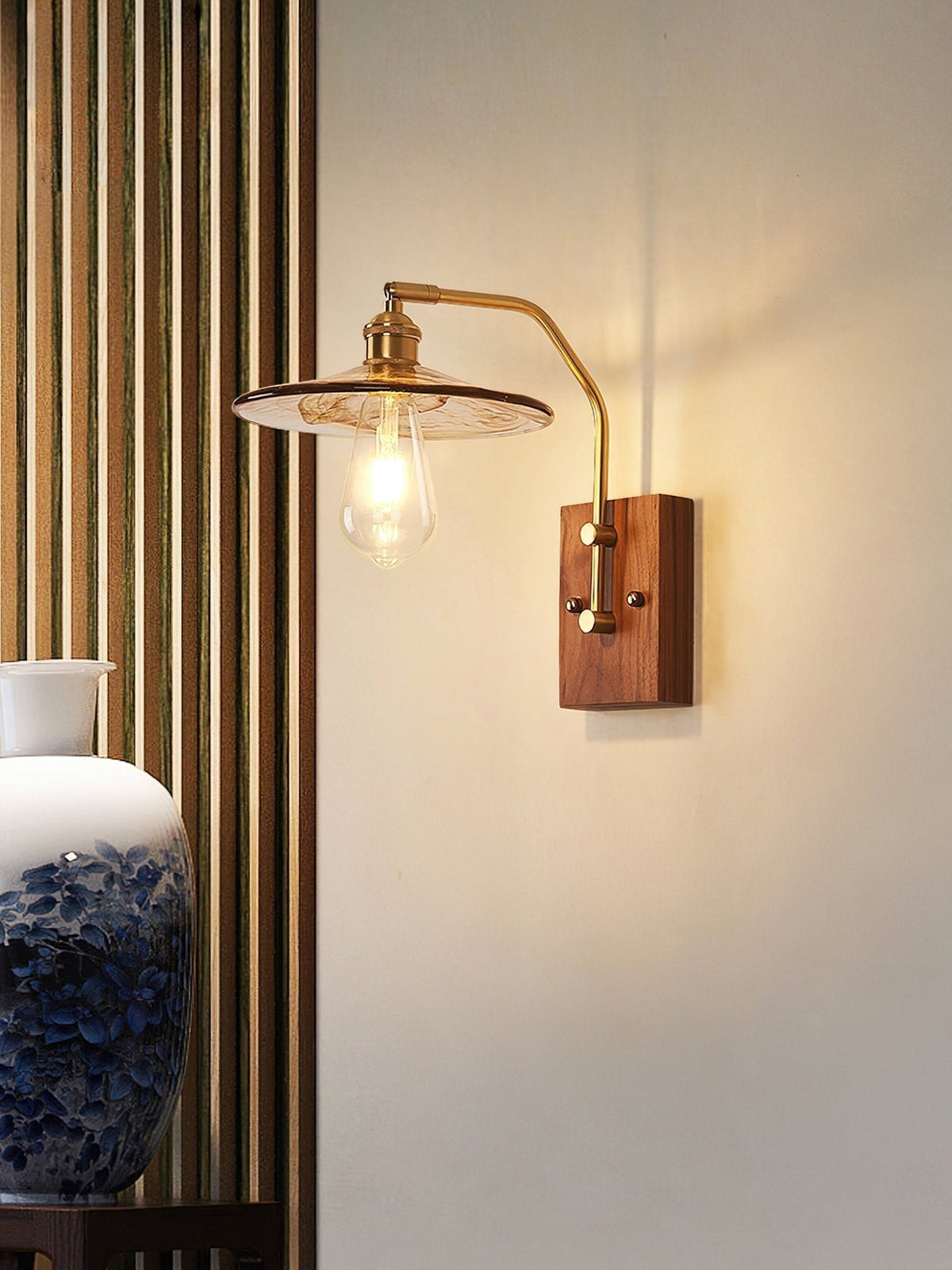 Umeris Elegance Vintage Walnut Wall Lamp