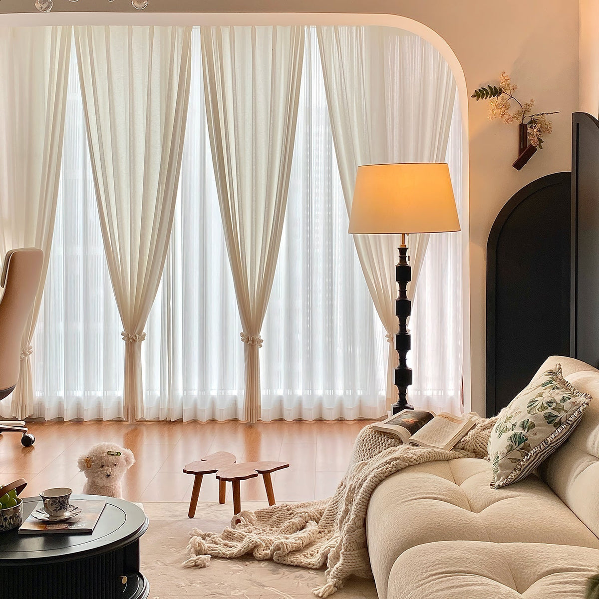 Sylarelle Hexas Wood Floor Lamp