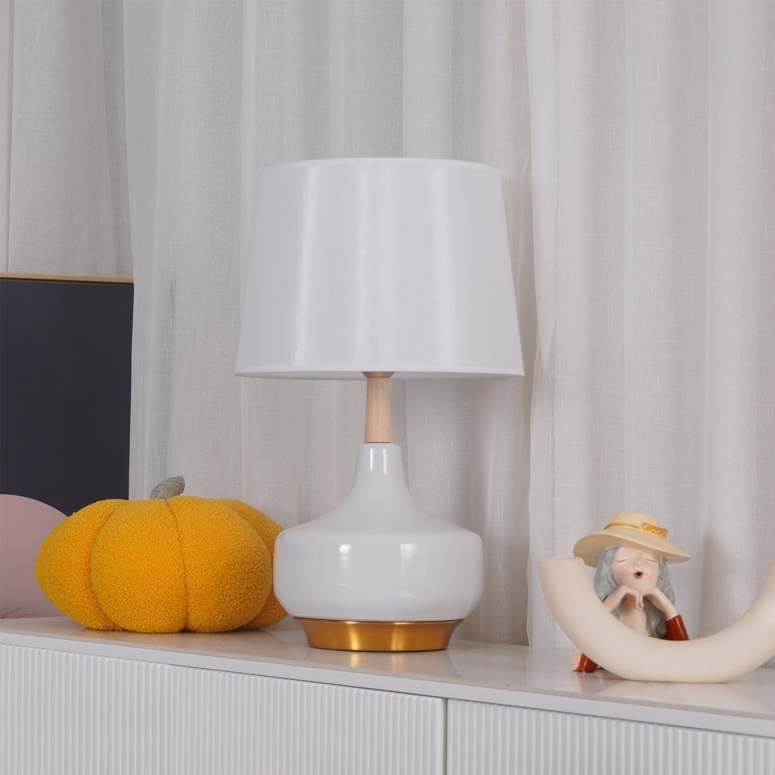 Lennon Minimalist Resin Table Lamp