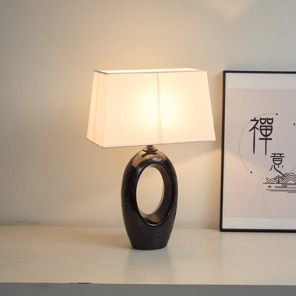 Vesperon Oval Ceramic Table Lamp