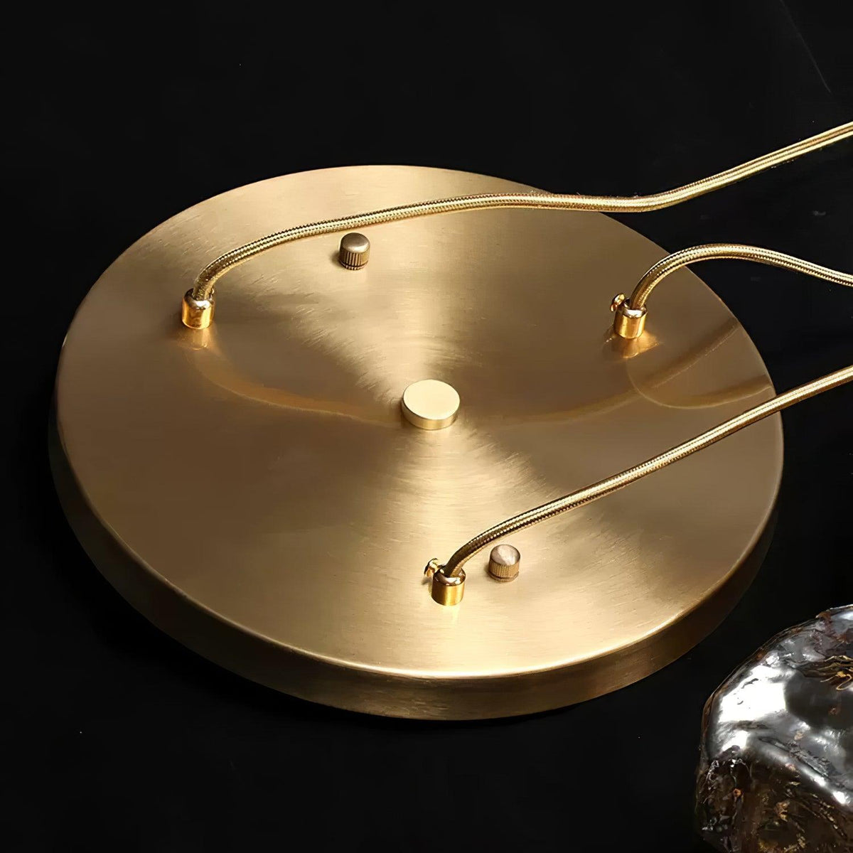 Kixu Brass Luxurious Pendant Lamp