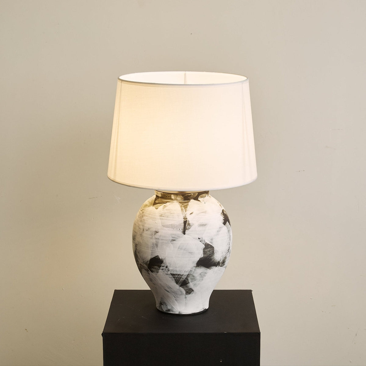 Brush Elegant Ceramic Table Lamp