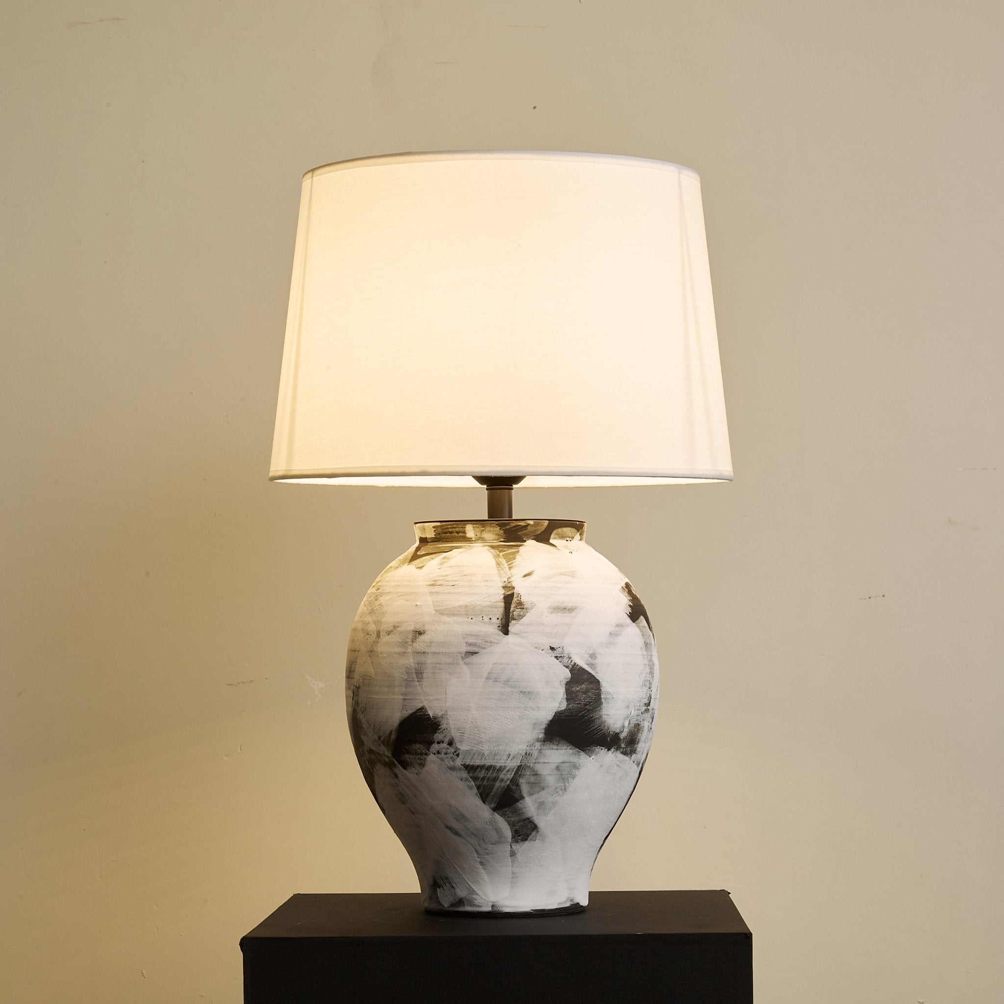 Brush Elegant Ceramic Table Lamp
