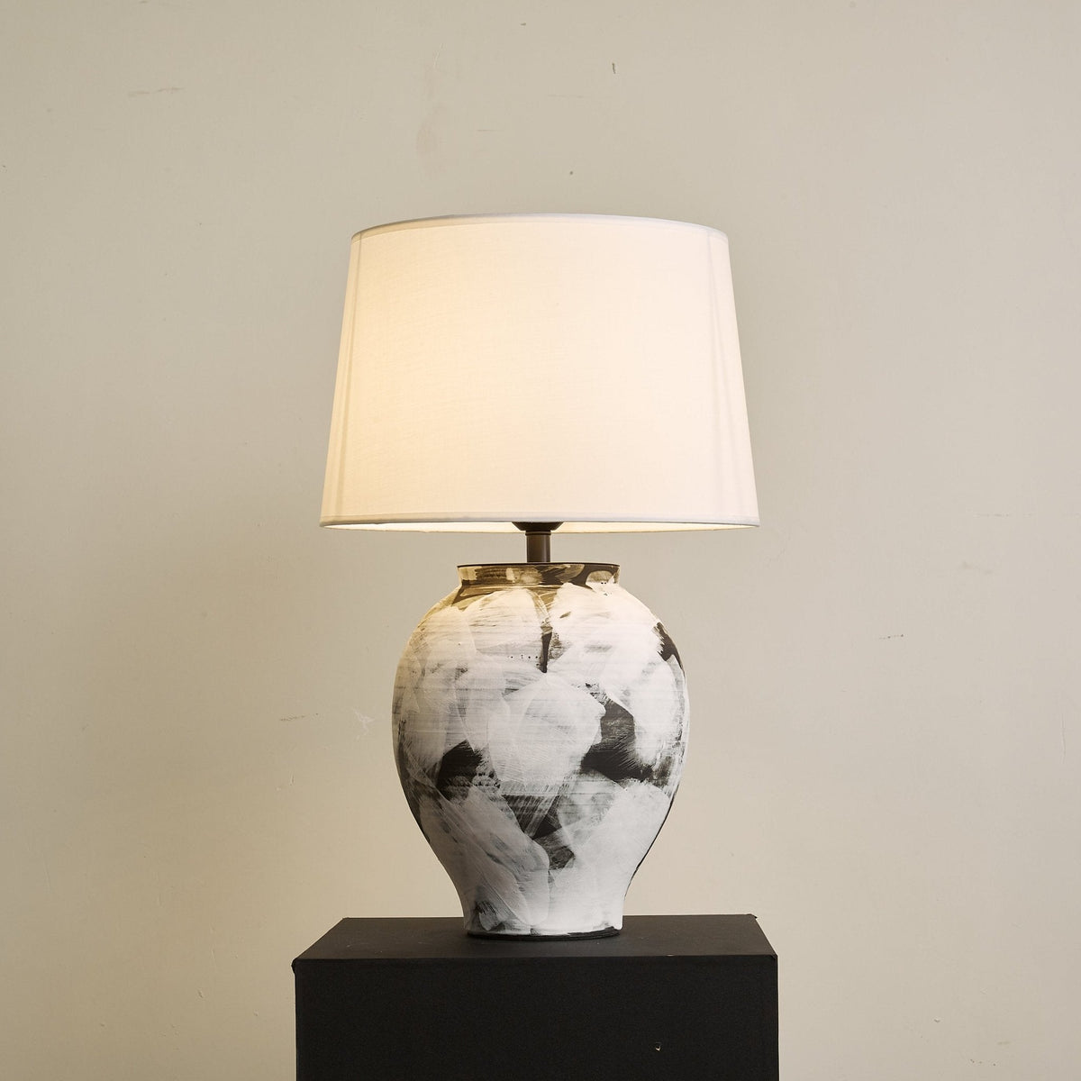 Brush Elegant Ceramic Table Lamp