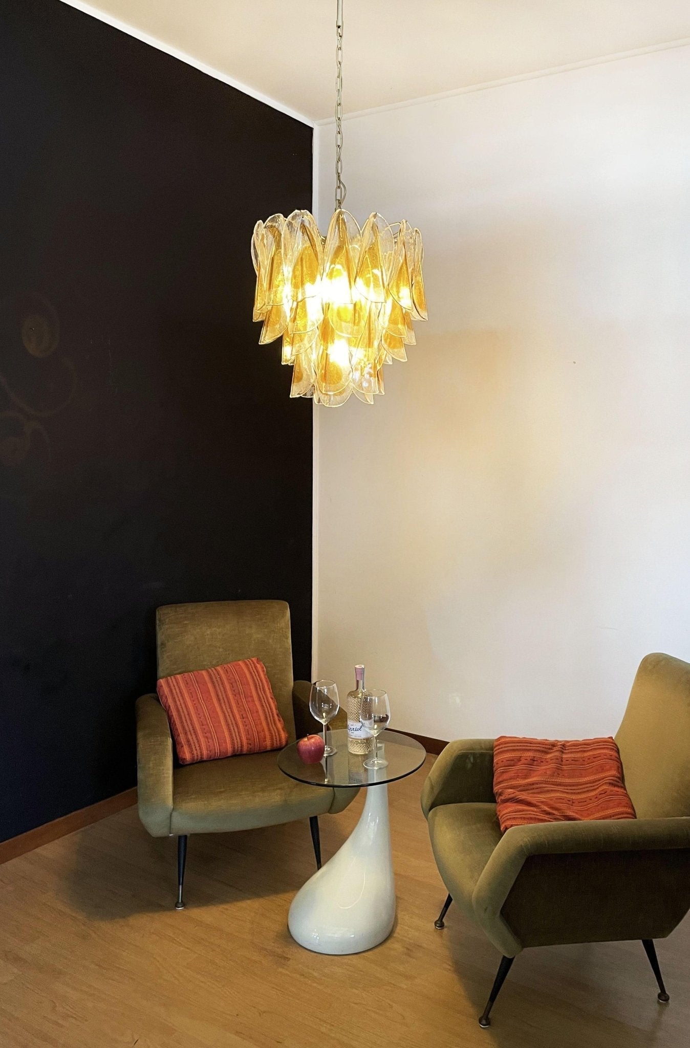 Vild Chandelier Isabella Gold Petal Layered
