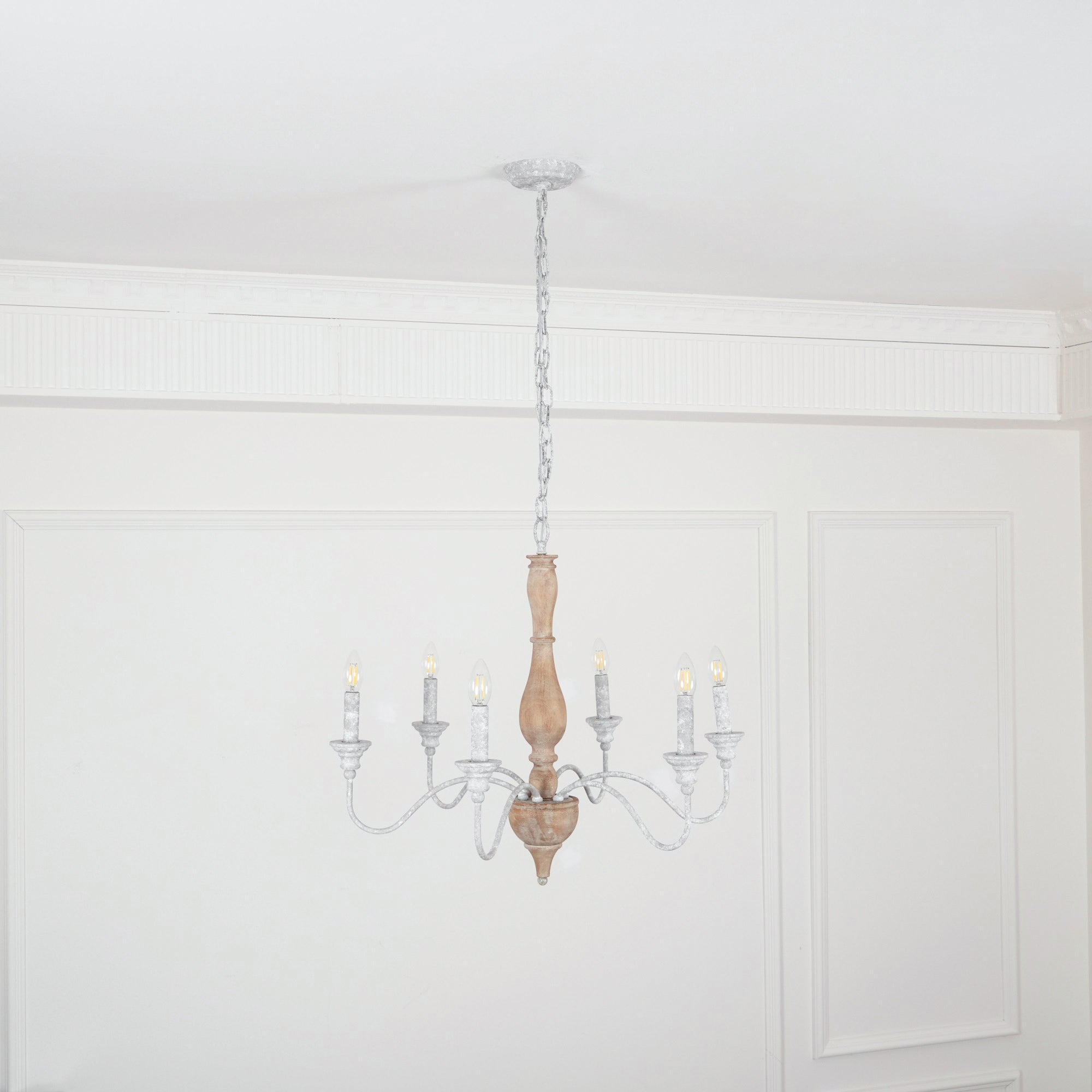 Eurloryra Chandelier