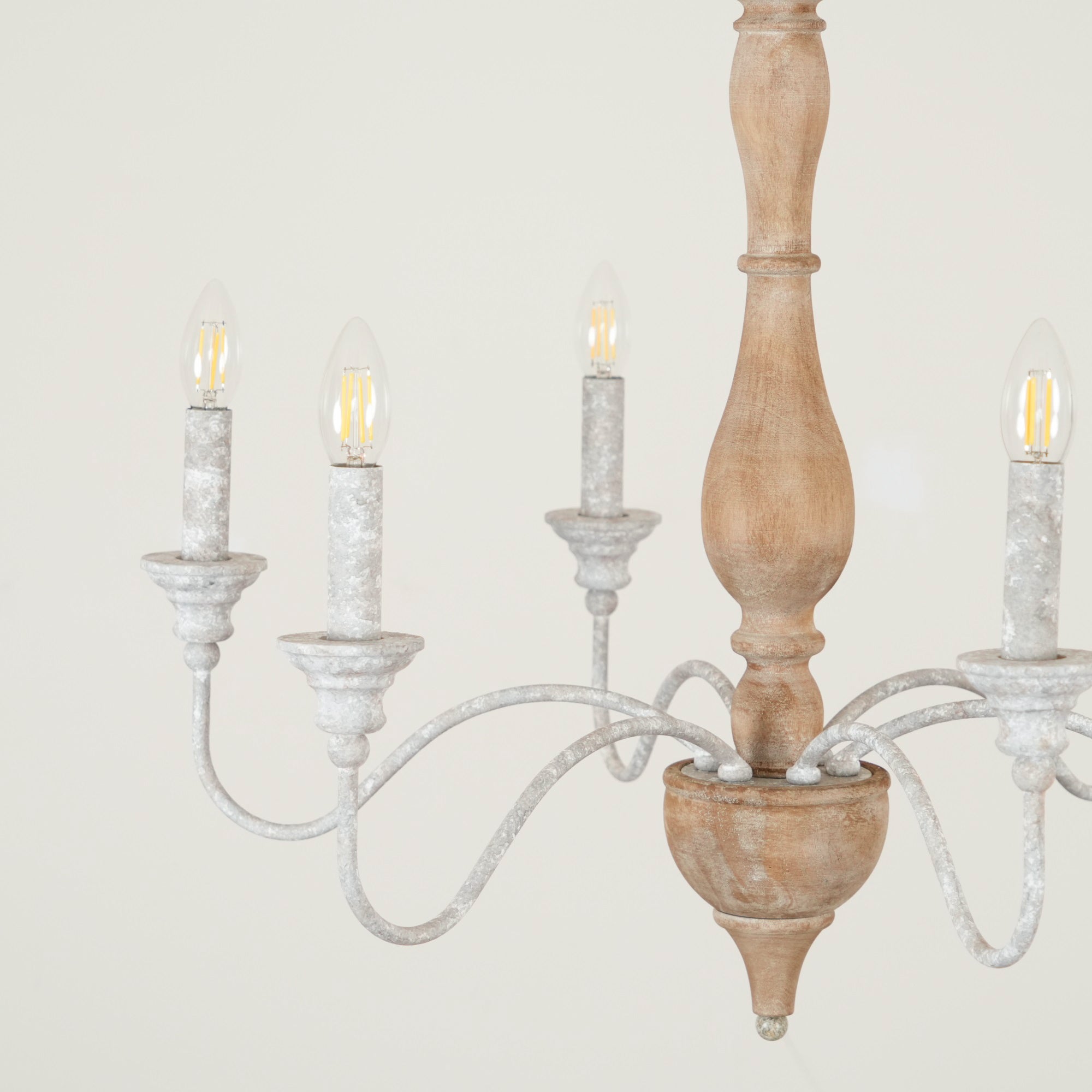 Eurloryra Chandelier