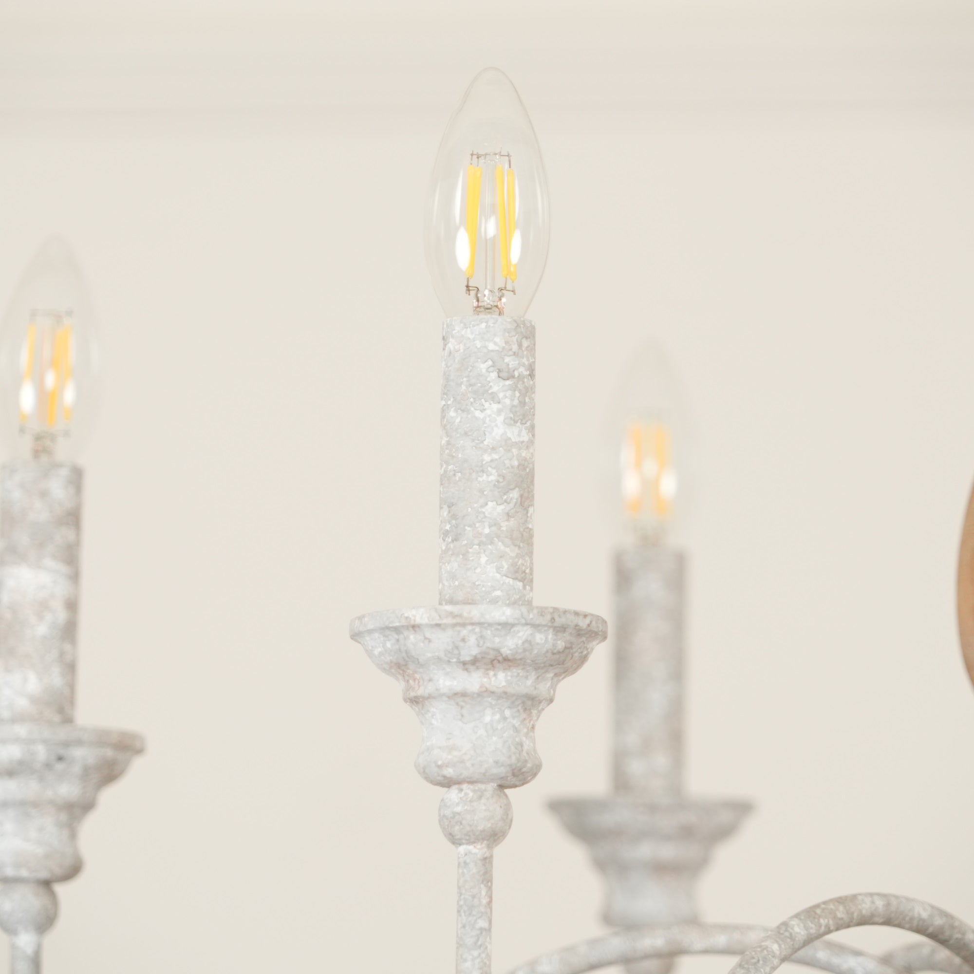 Eurloryra Chandelier