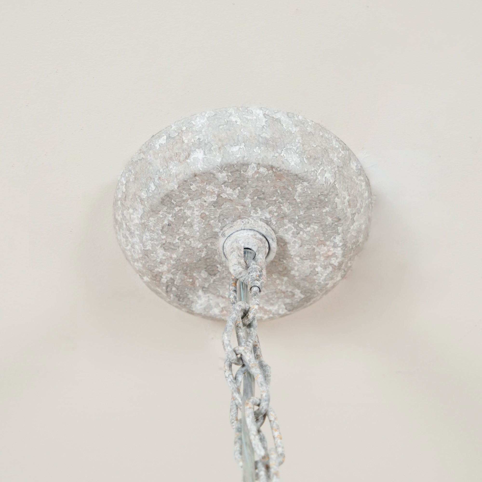 Eurloryra Chandelier