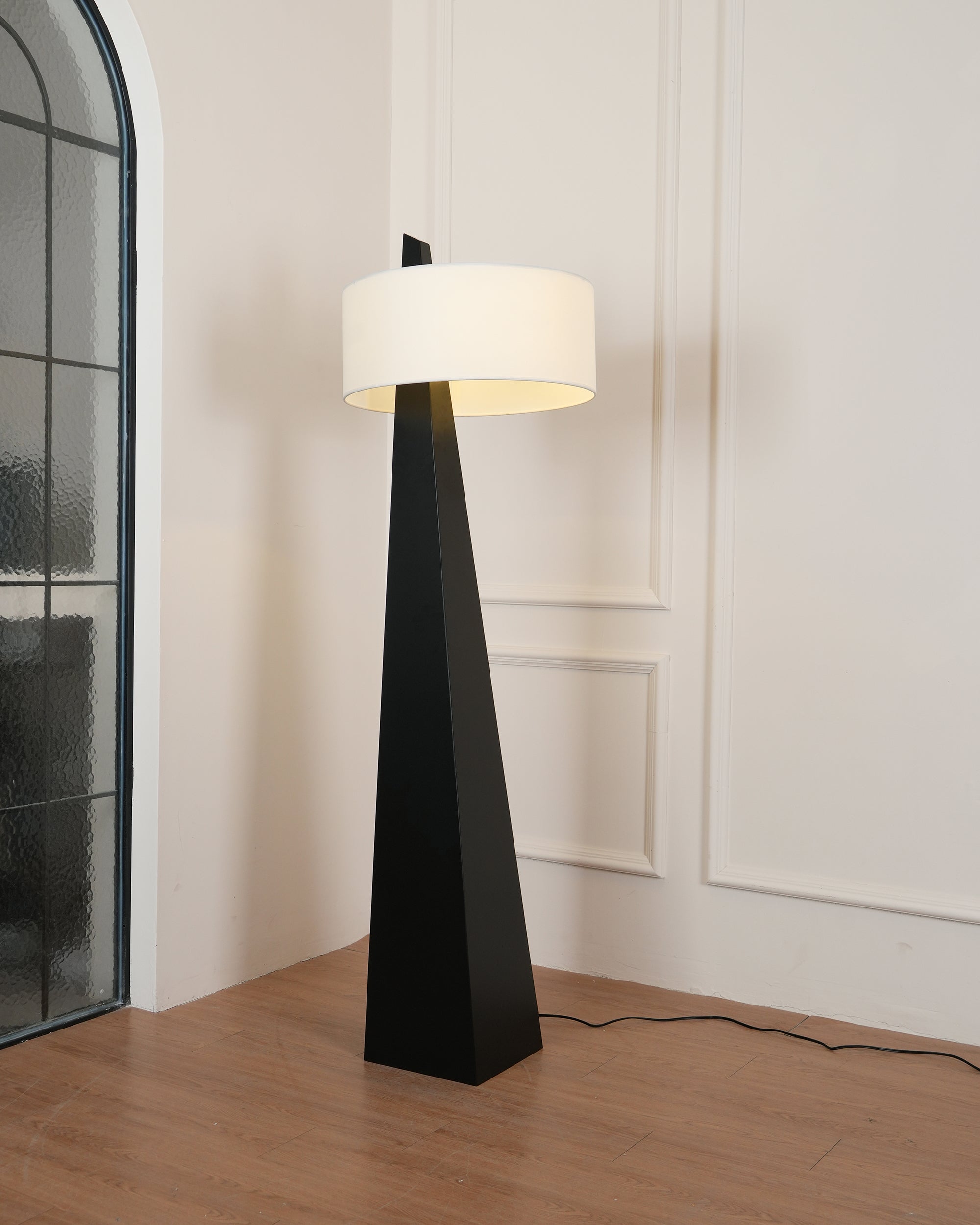 Renalise Obelisk Floor Lamp