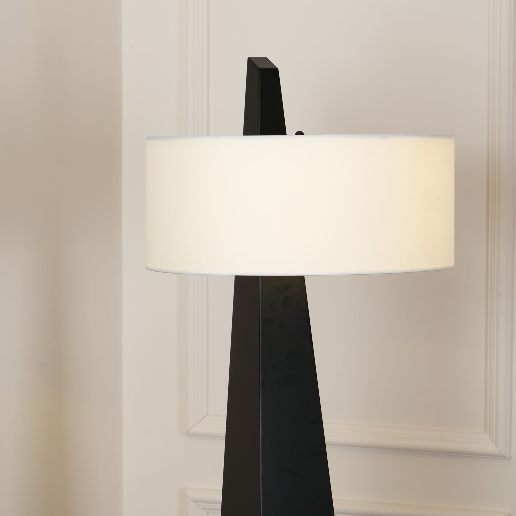 Renalise Obelisk Floor Lamp