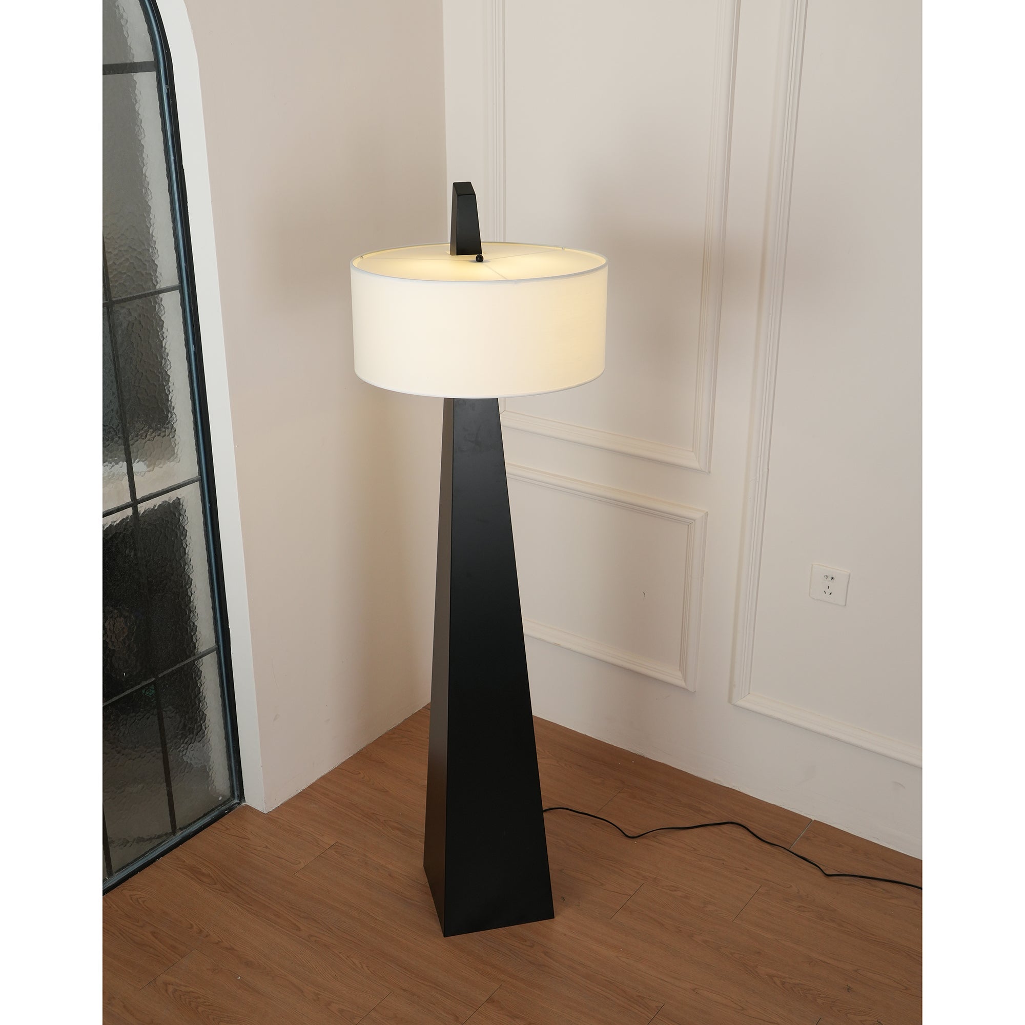 Renalise Obelisk Floor Lamp