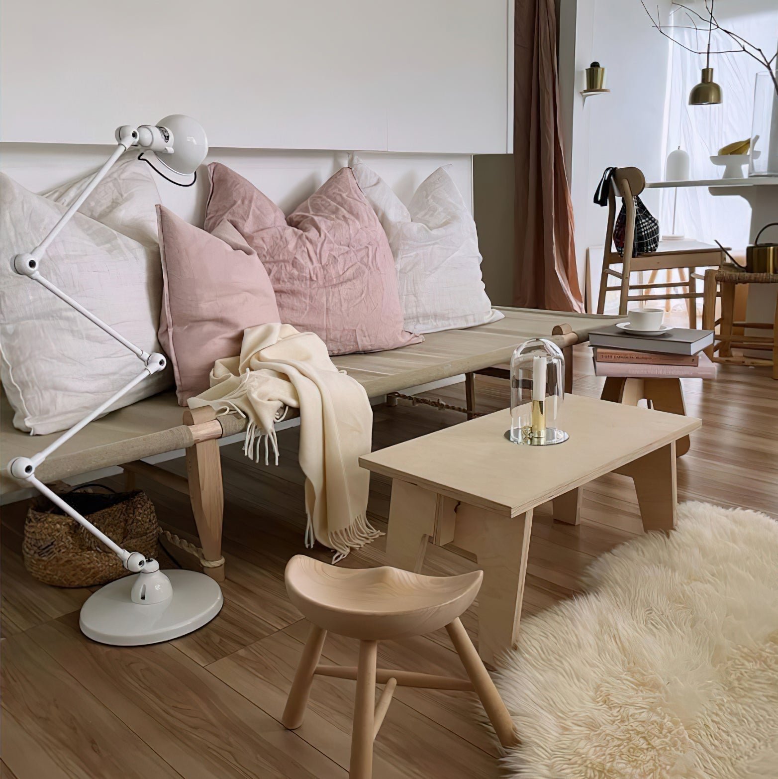 Orelalise Floor Lamp