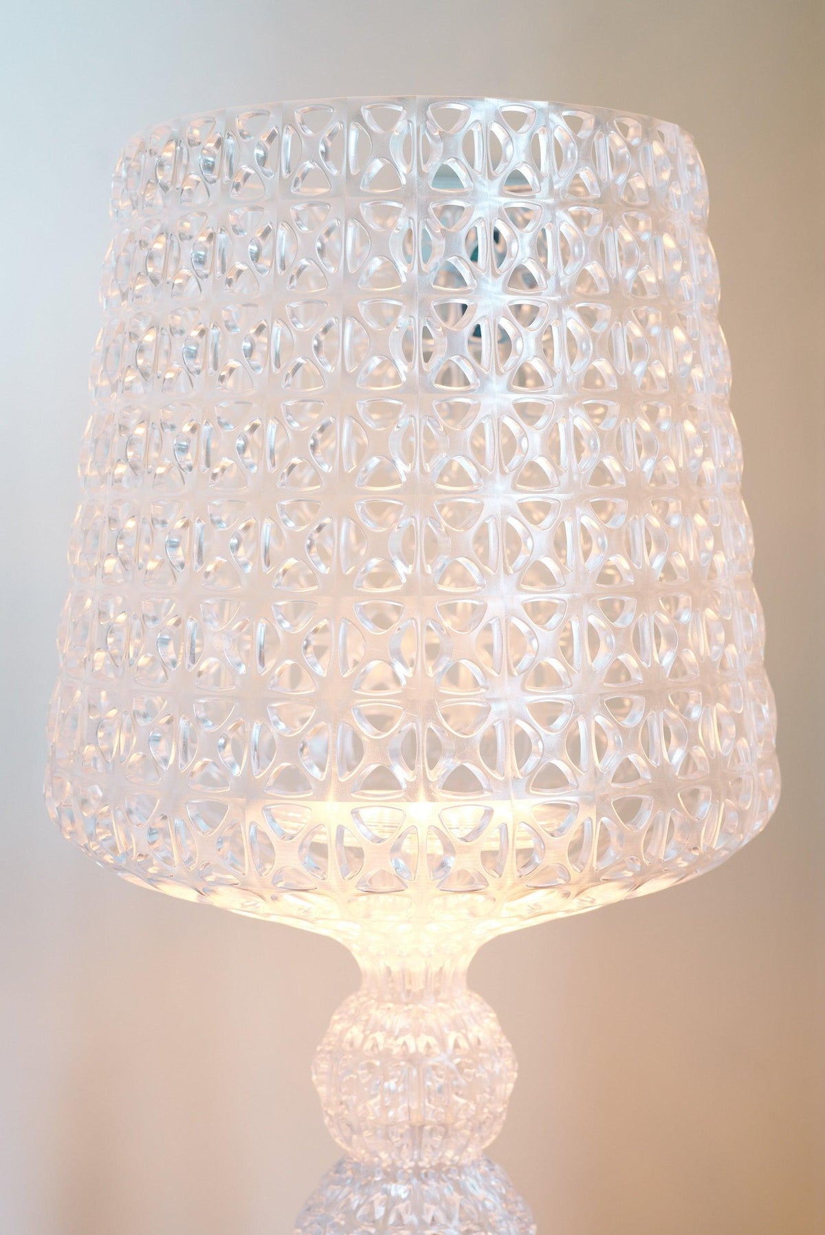 Lilah Acrylic Luxury Table Lamp