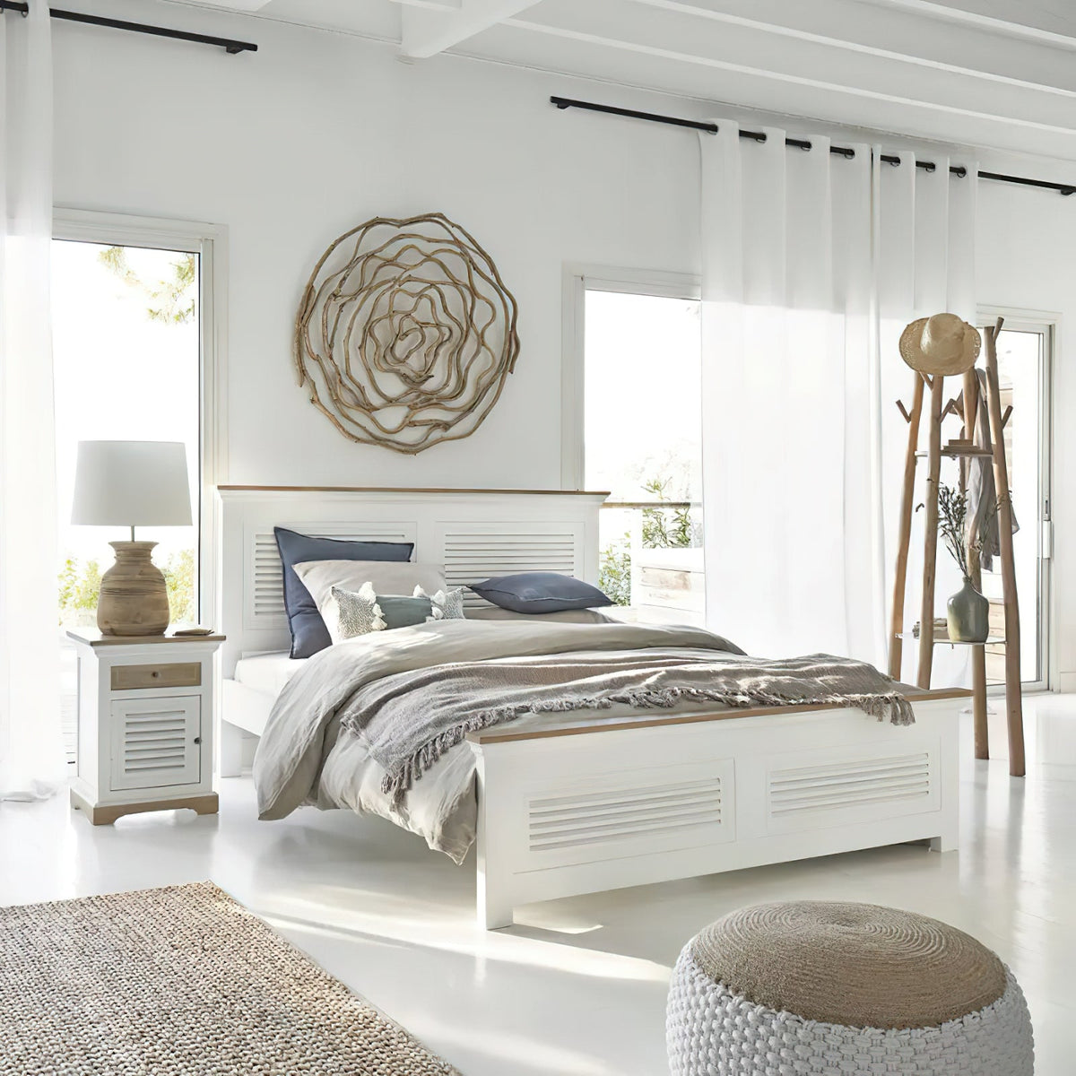 Isyaria Table Lamp