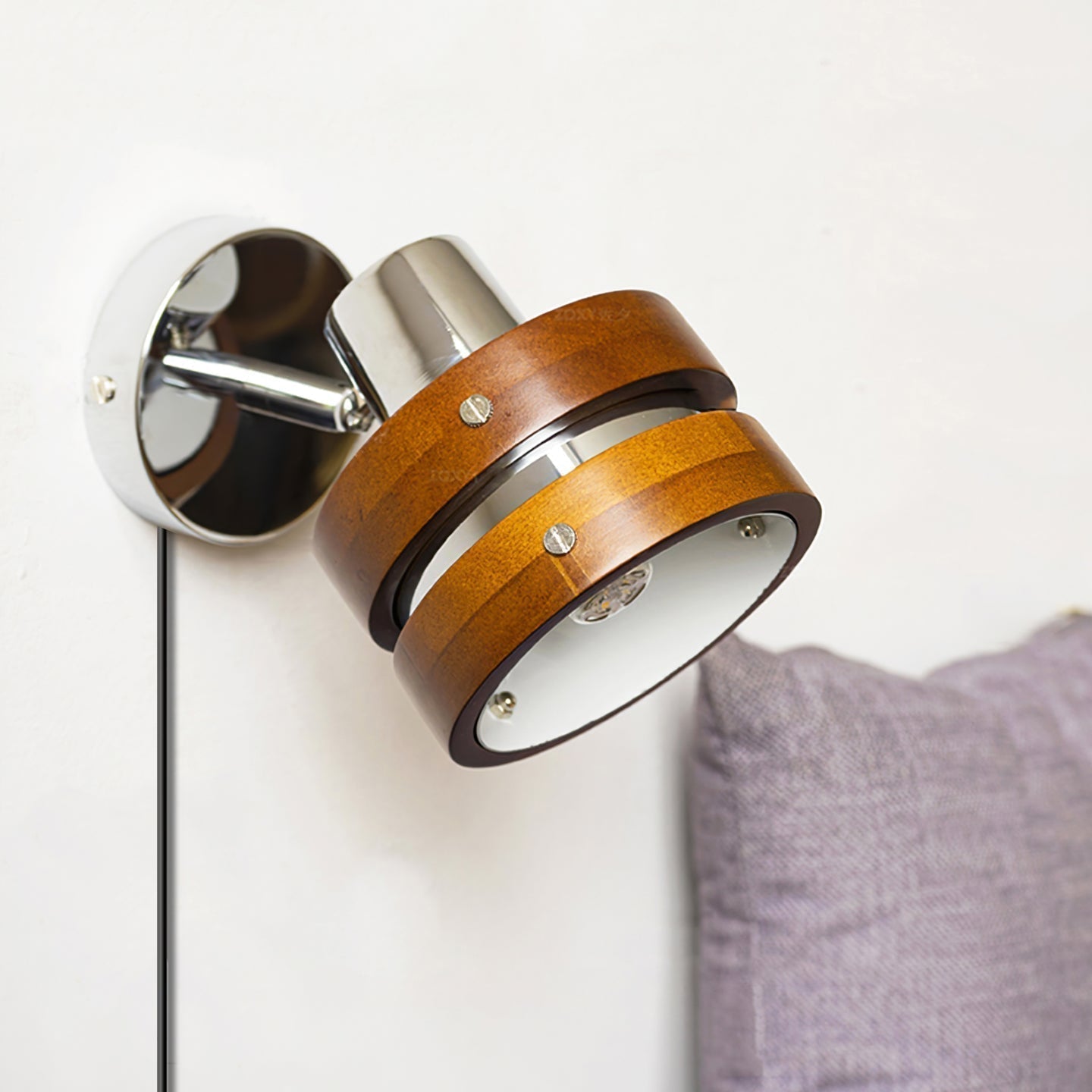Nildes Wood Classic Wall Lamp