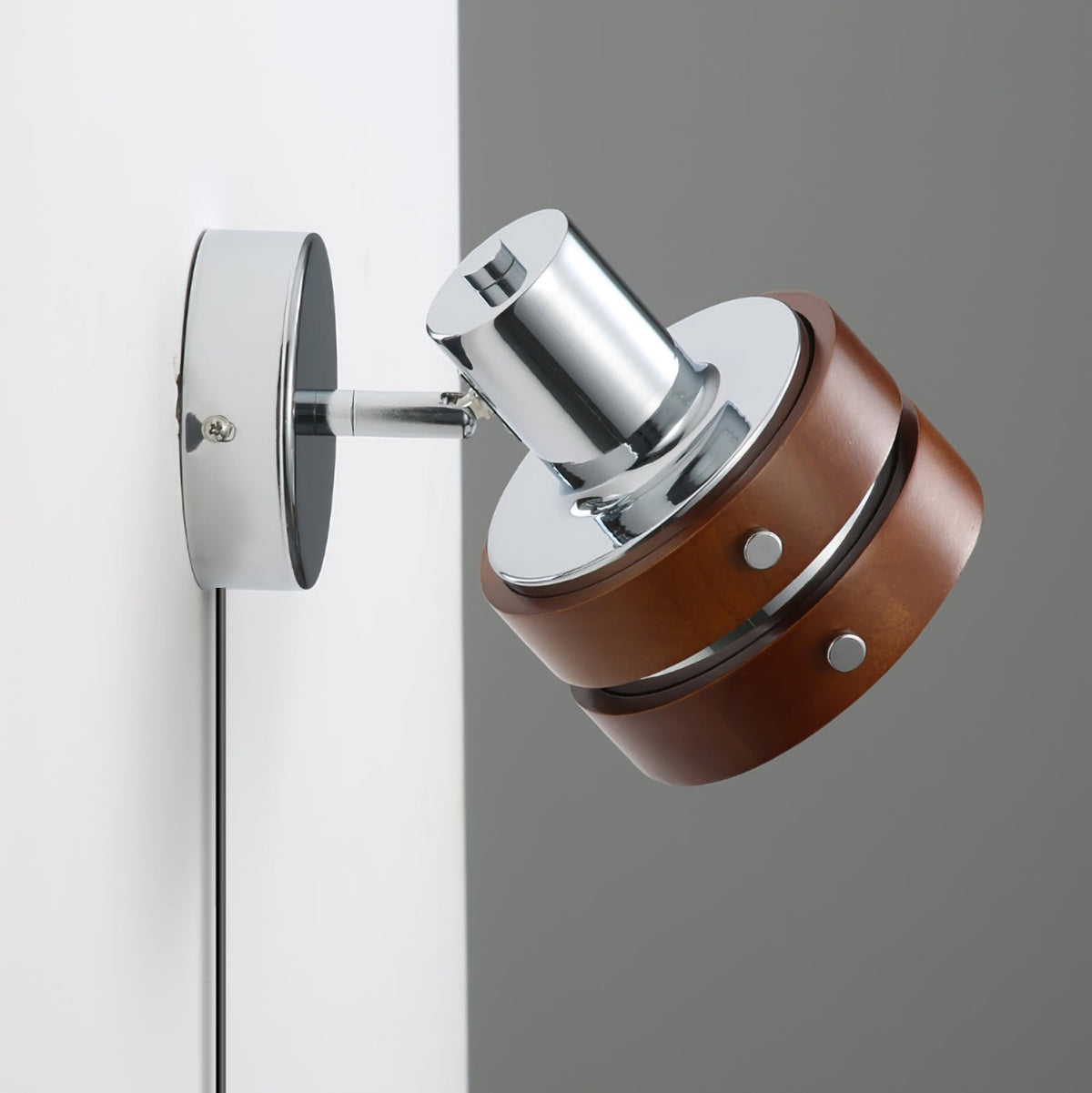 Nildes Wood Classic Wall Lamp