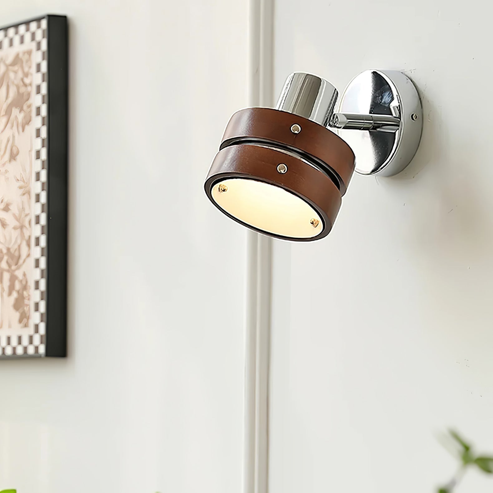 Avenor Premium Nordic Art Walnut Wall Lamp