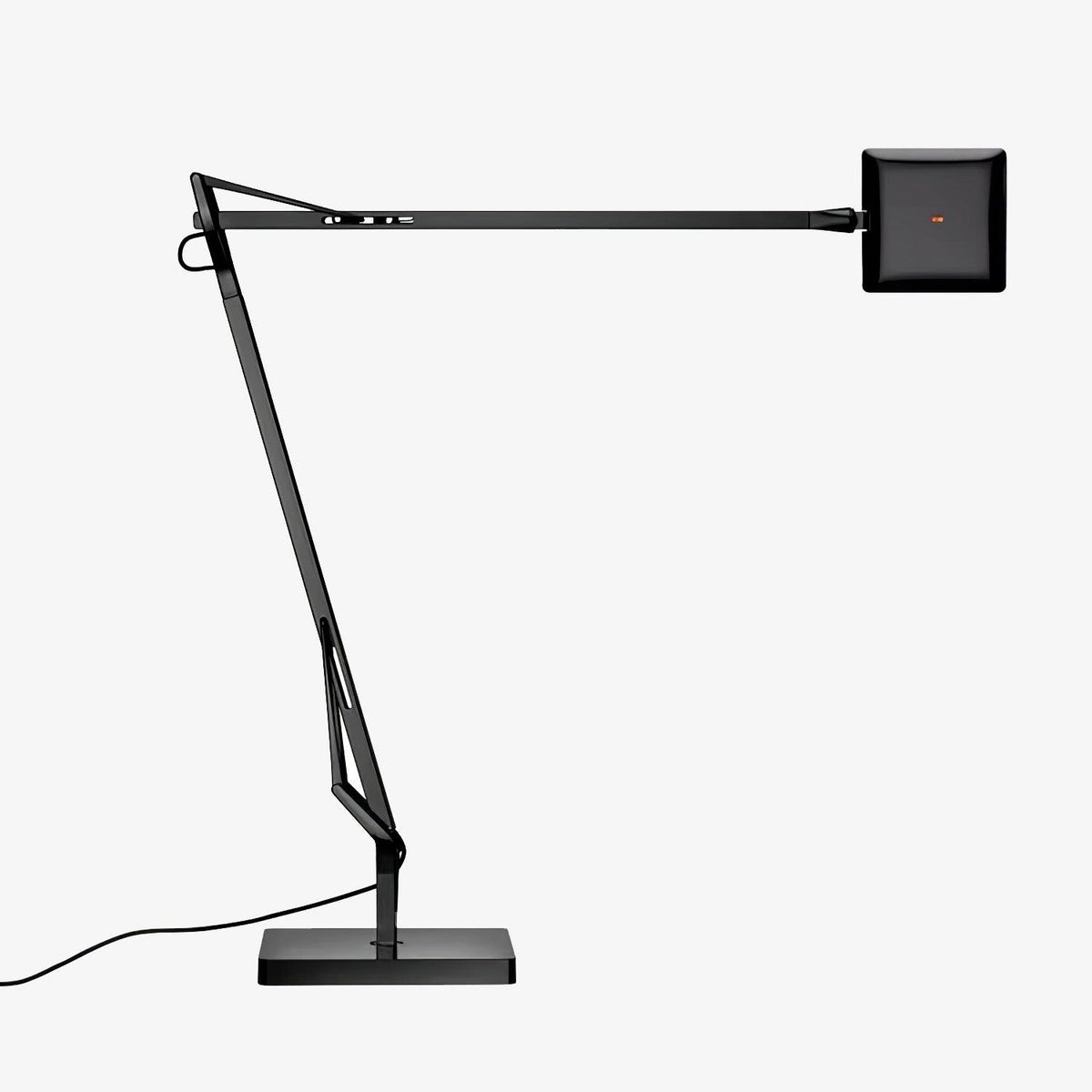 Tevenu Aluminum Industrial Table Lamp