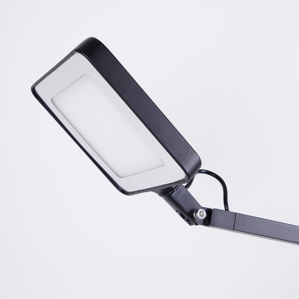 Tevenu Aluminum Industrial Table Lamp