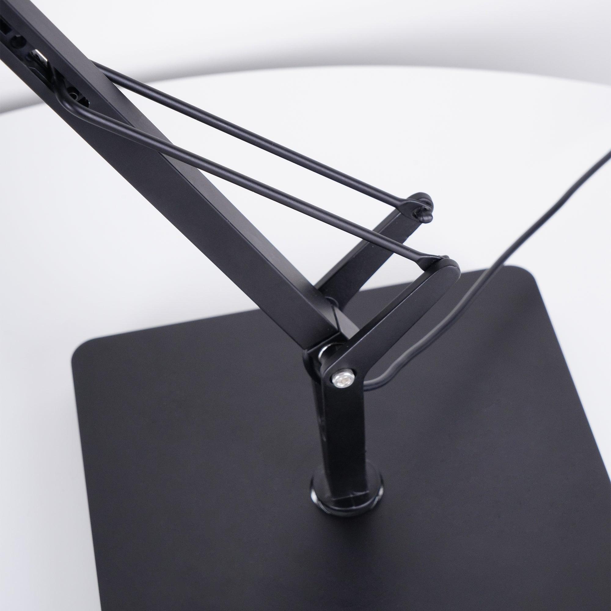 Tevenu Aluminum Industrial Table Lamp