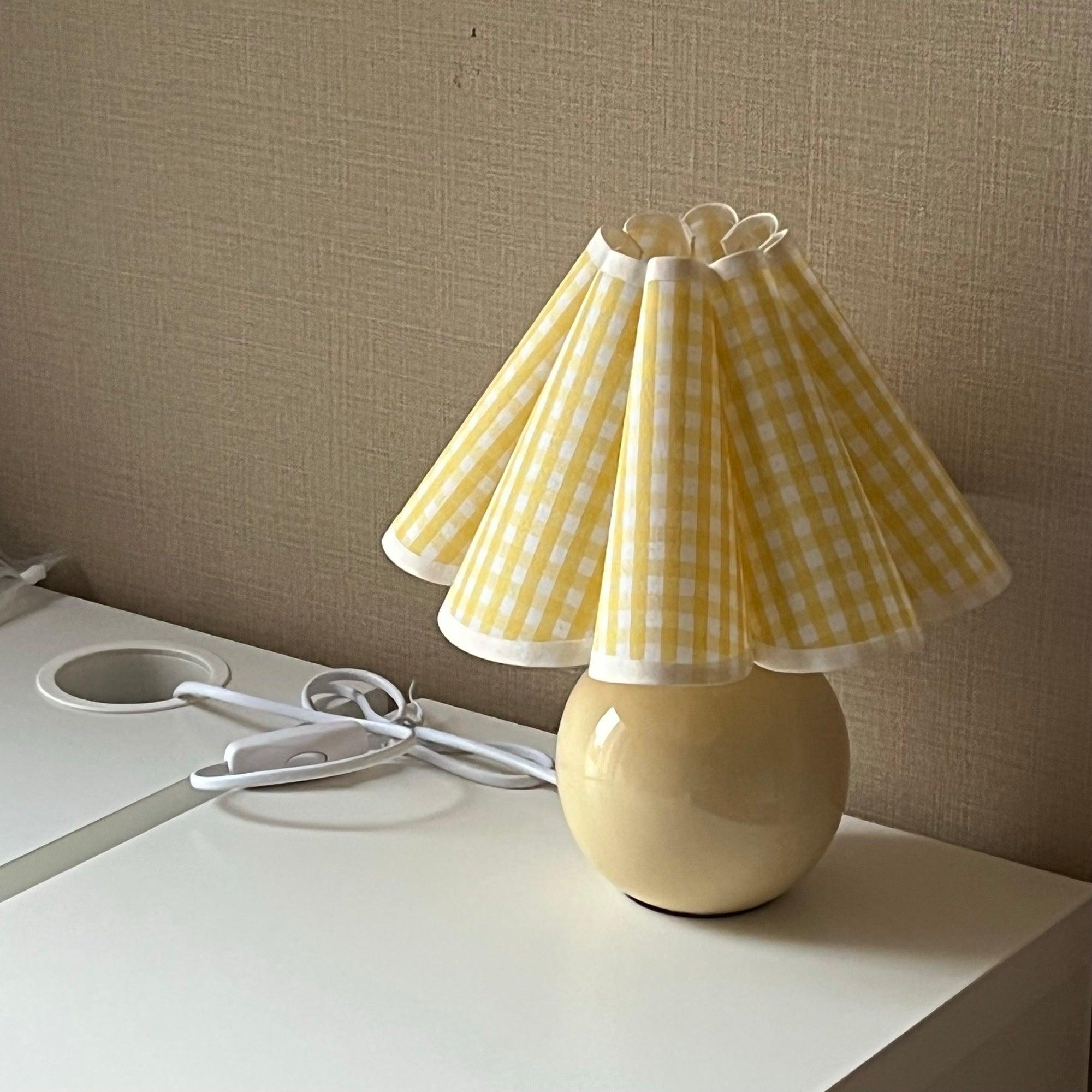 Nirixon Fabric Whimsical Table Lamp