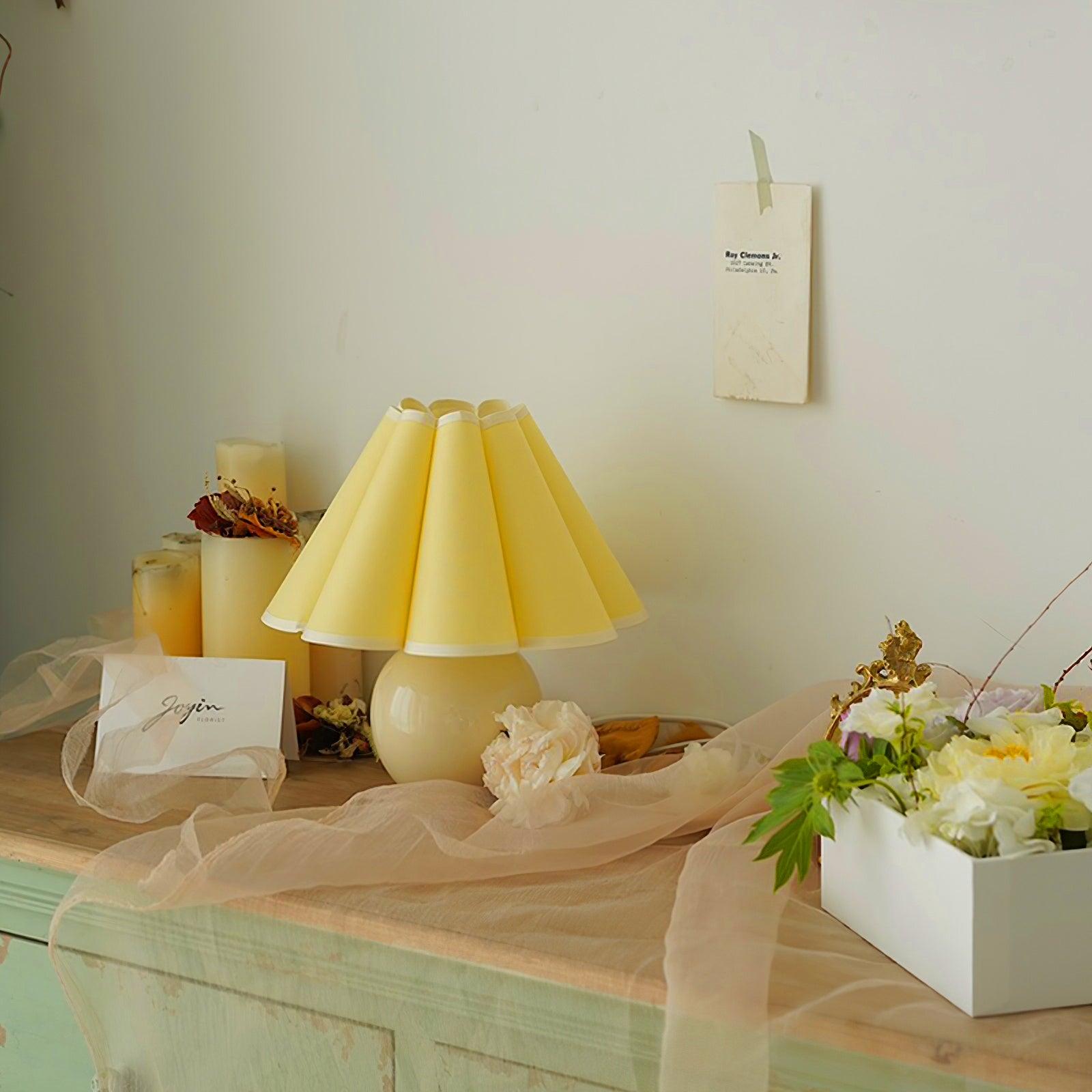 Nirixon Fabric Whimsical Table Lamp