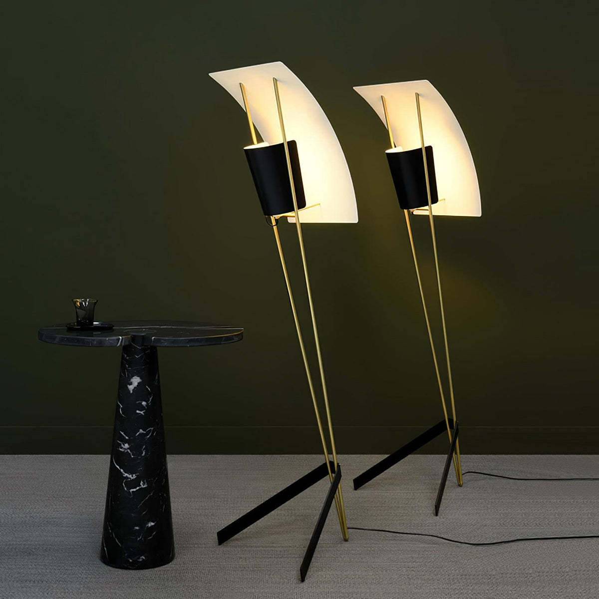 Ulvynil Minimalist Floor Lamp