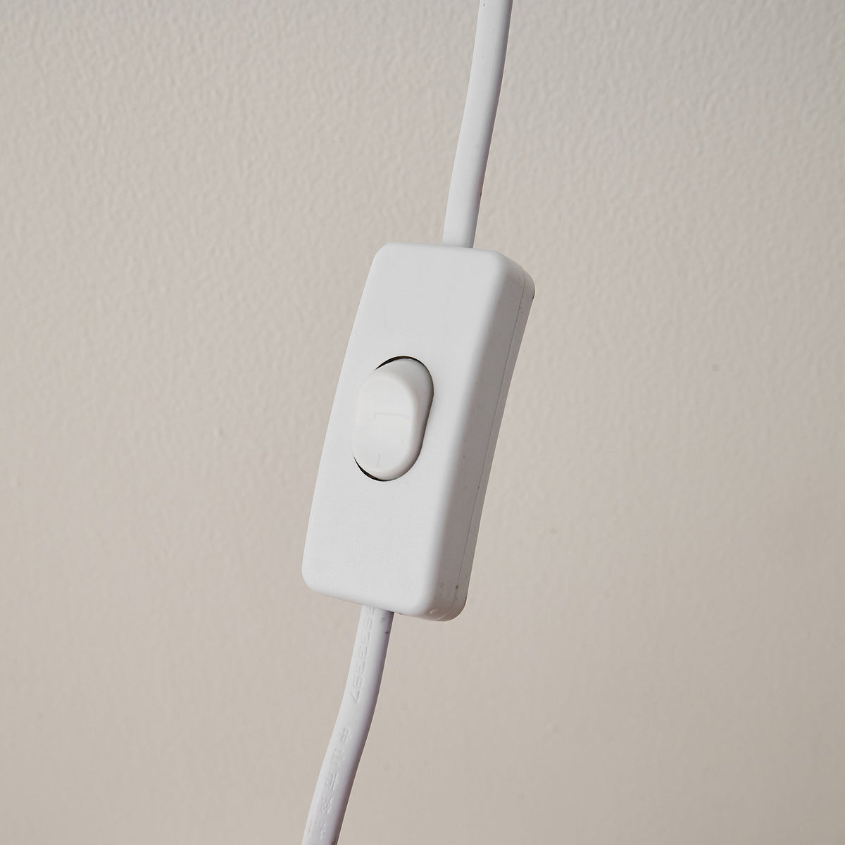 Evsoriel White Wall Light