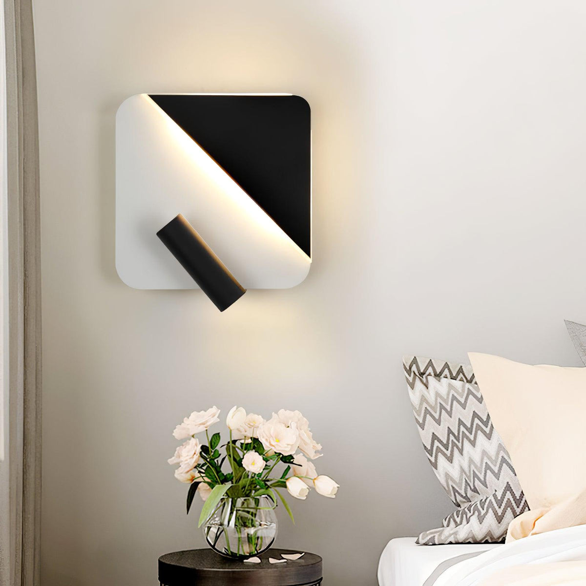 Aurnorir Wall Light