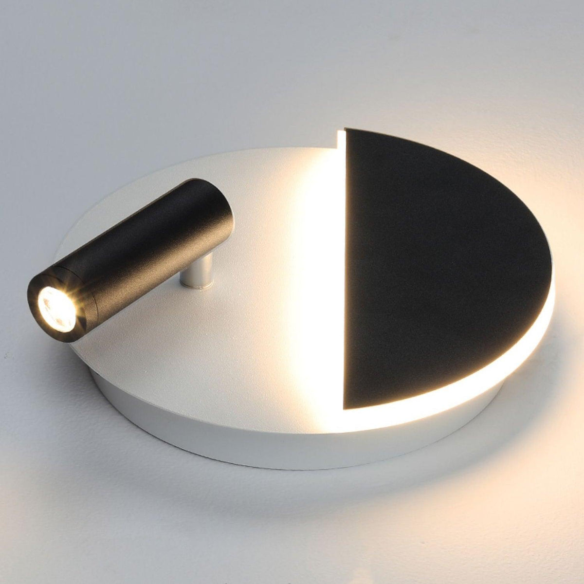 Aurnorir Wall Light