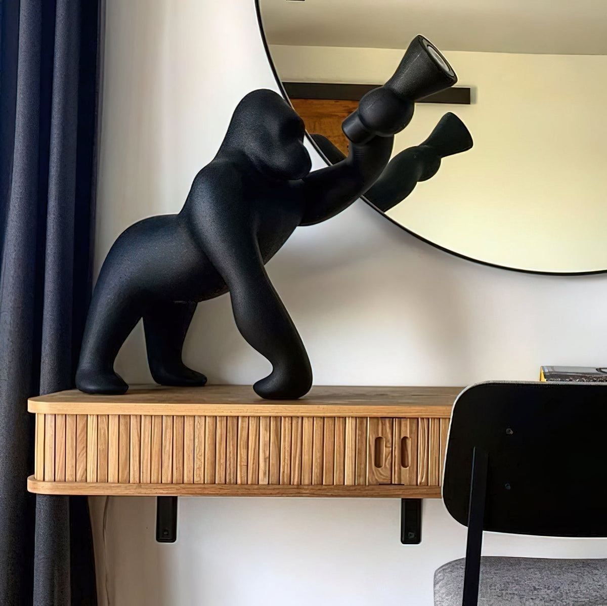 Zasolil Artistic Resin Gorilla Floor Lamp